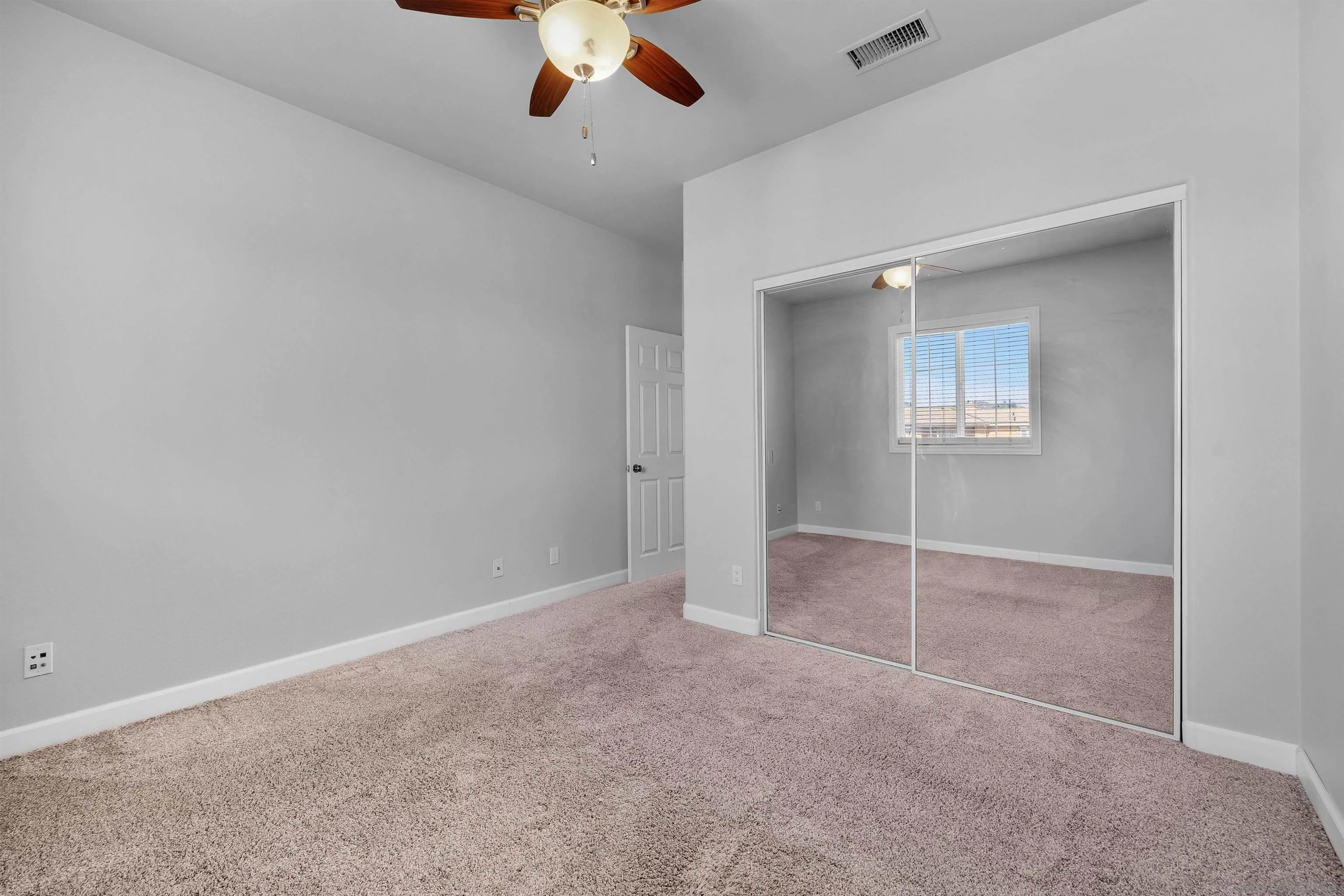 https://cdn.realtyfeed.com/cdn/127/260019564/ccd11dcb554f1ff1967ee3c58be13cb7.webp