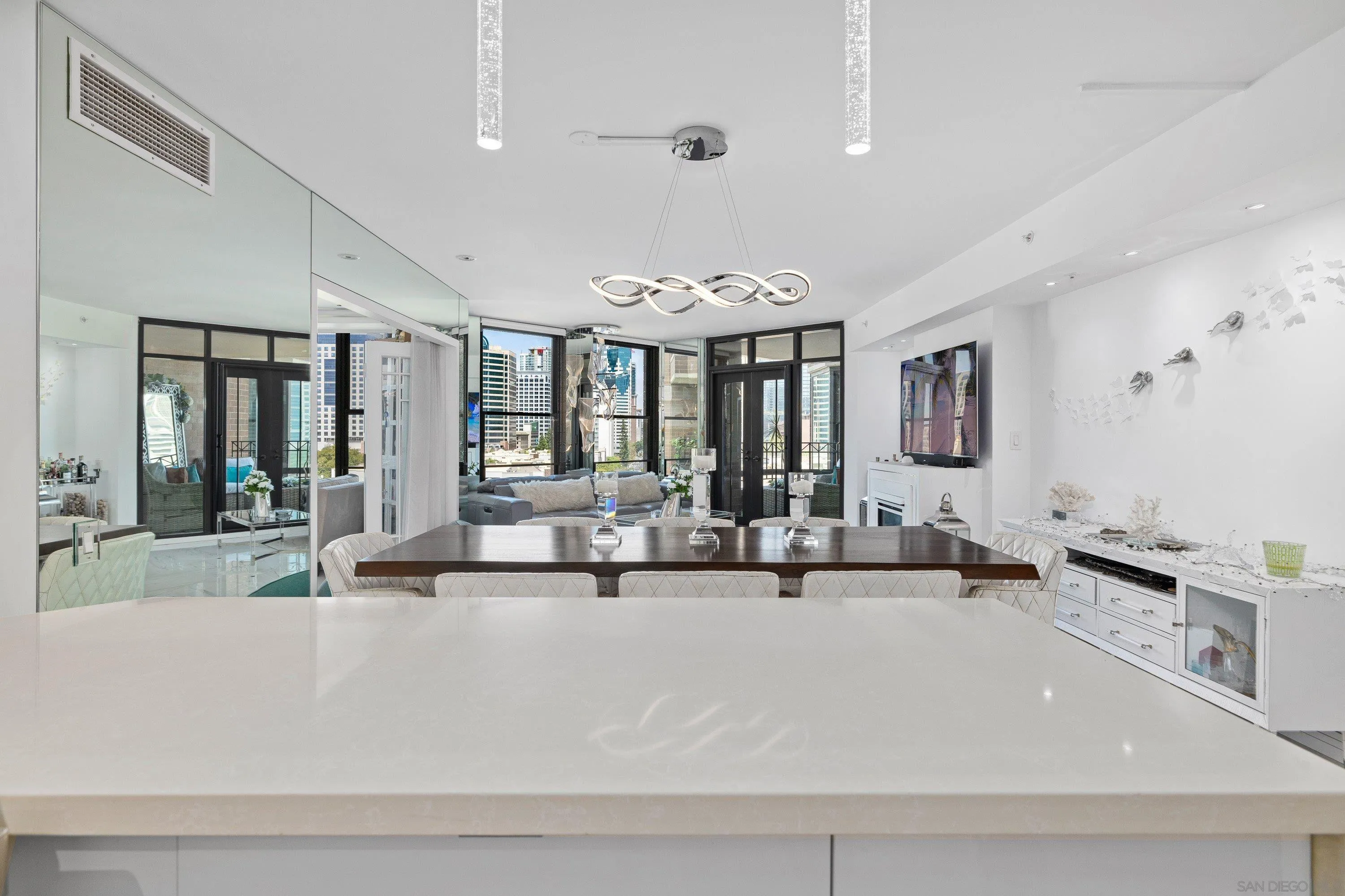 https://cdn.realtyfeed.com/cdn/127/260019566/0d0c09877fd250a14e891bcd8e016962.webp