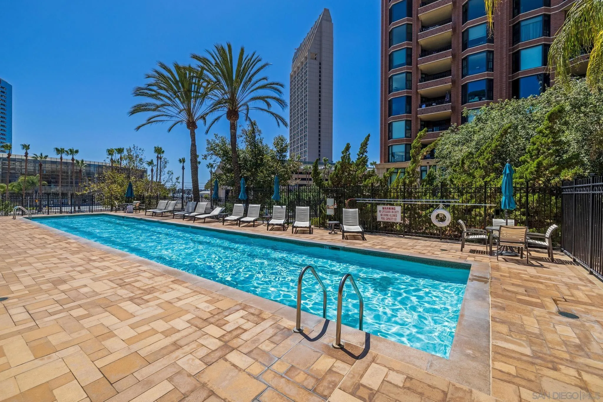 https://cdn.realtyfeed.com/cdn/127/260019566/3c220e2c47f8ba3b09c5e5a79886047c.webp