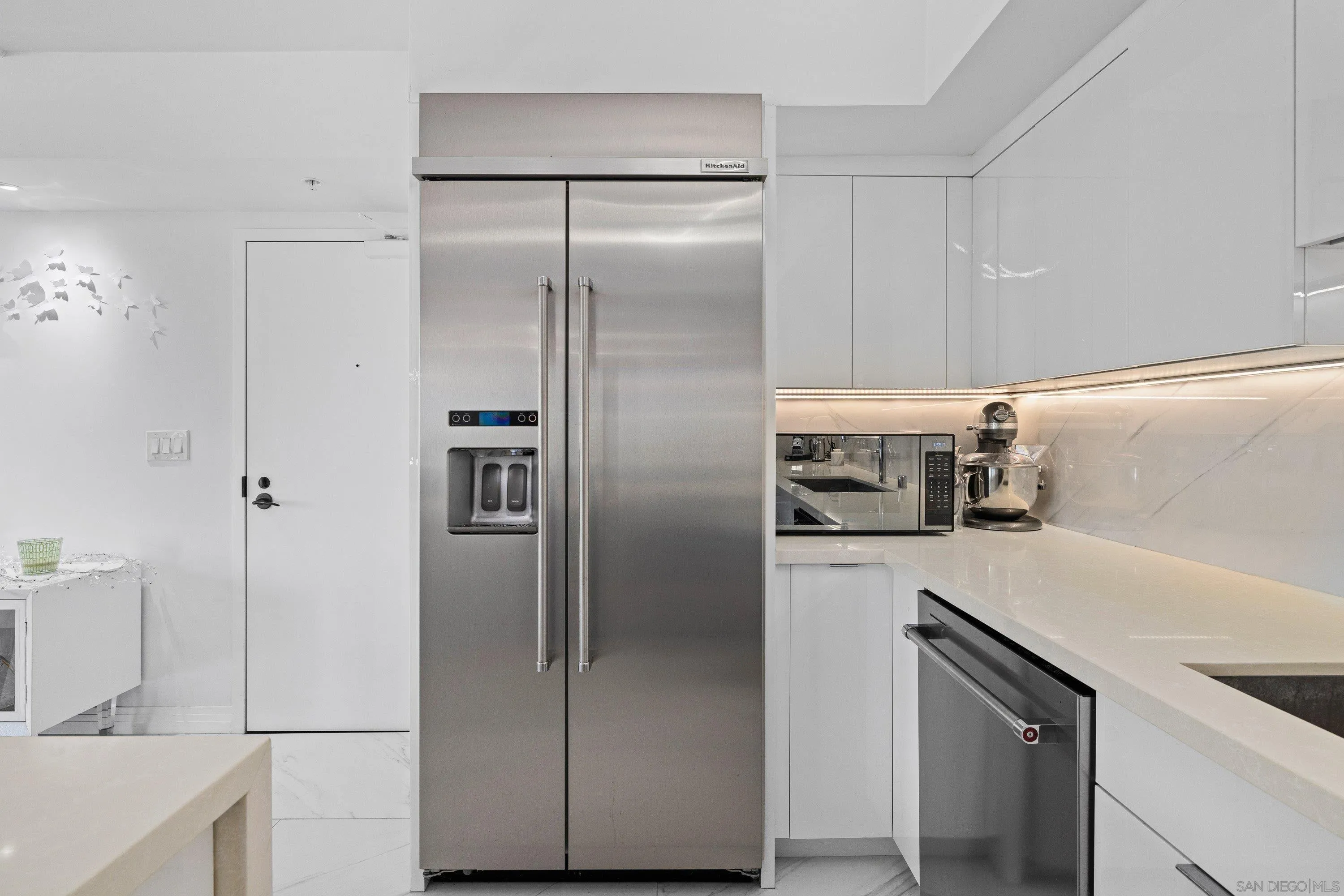 https://cdn.realtyfeed.com/cdn/127/260019566/57c70f4233c7d3b5fda6c3e11c42116f.webp