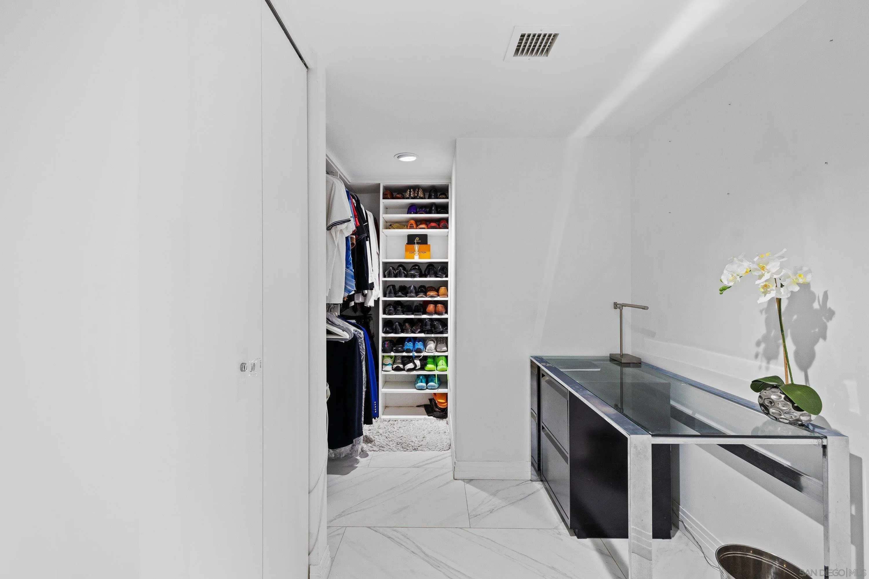 https://cdn.realtyfeed.com/cdn/127/260019566/5c41679cd38f4a909a0d85c85b1d4ad2.webp