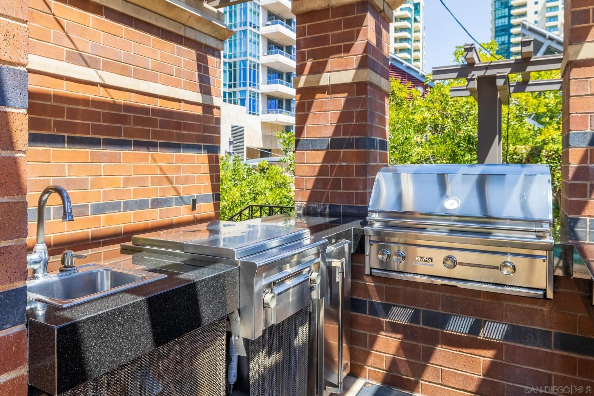 https://cdn.realtyfeed.com/cdn/127/260019566/d532de811a2368459a89d88d5b77063a.webp