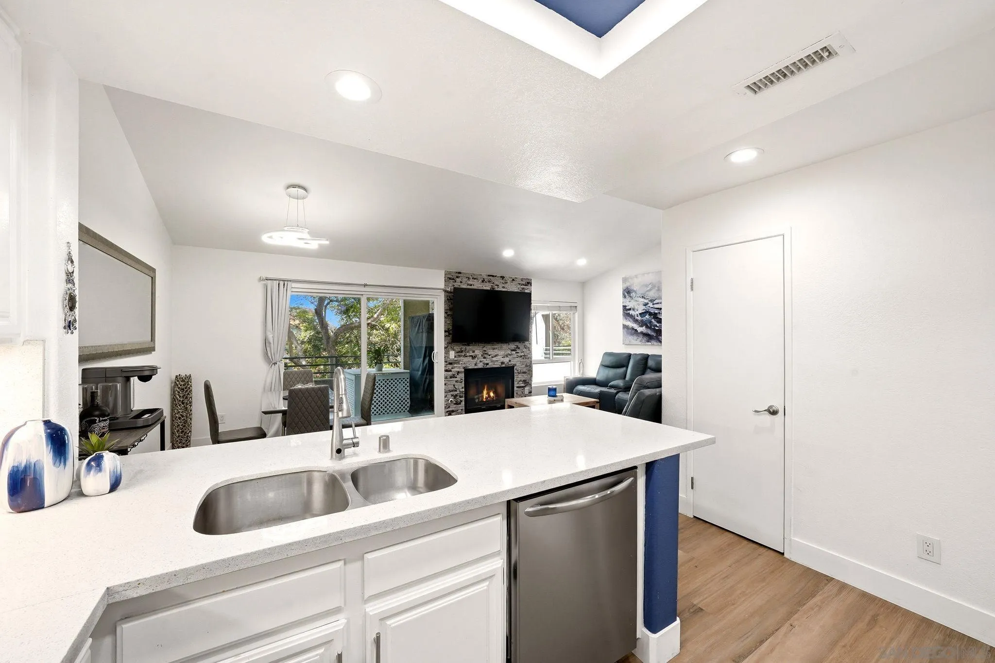 Photo #9: 260019567 Listing: Photo #9