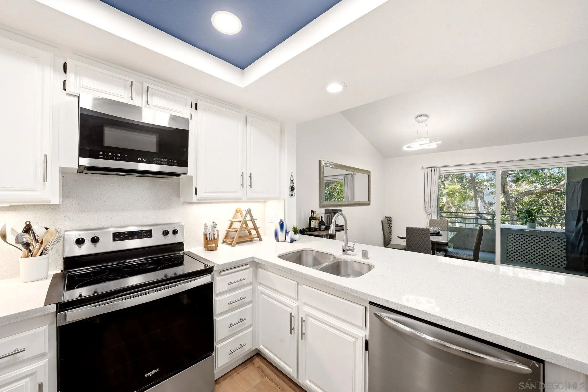 Photo #12: 260019567 Listing: Photo #12