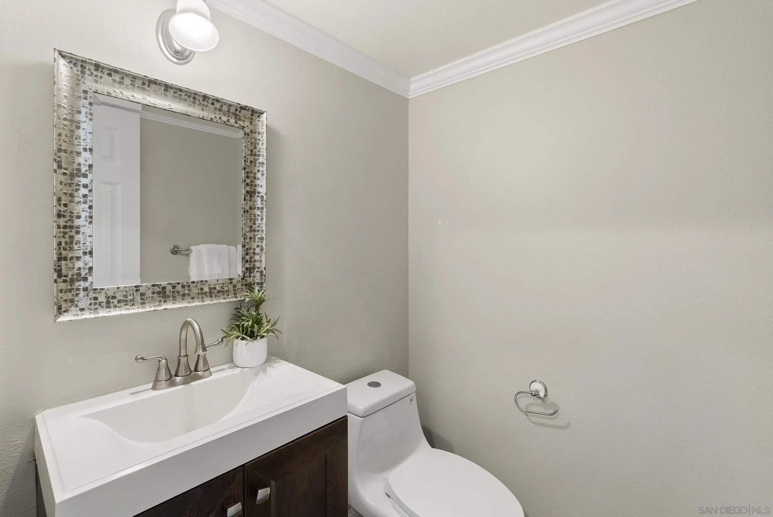 https://cdn.realtyfeed.com/cdn/127/260019568/1085b2f85a4bbbcaa7429918835f10b0.webp