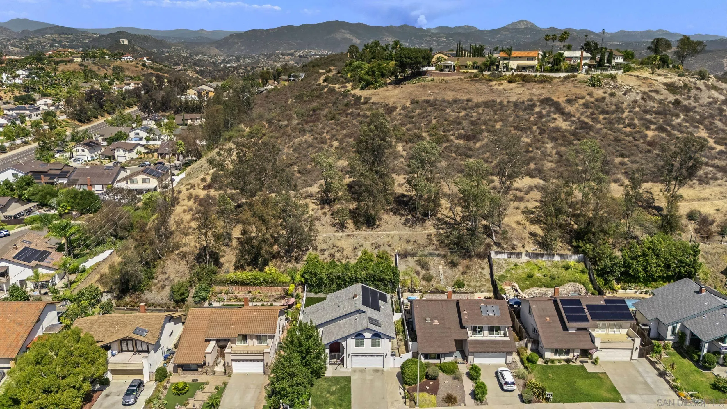 https://cdn.realtyfeed.com/cdn/127/260019568/15f8d5ab59f00ea4d772c338a43eea32.webp