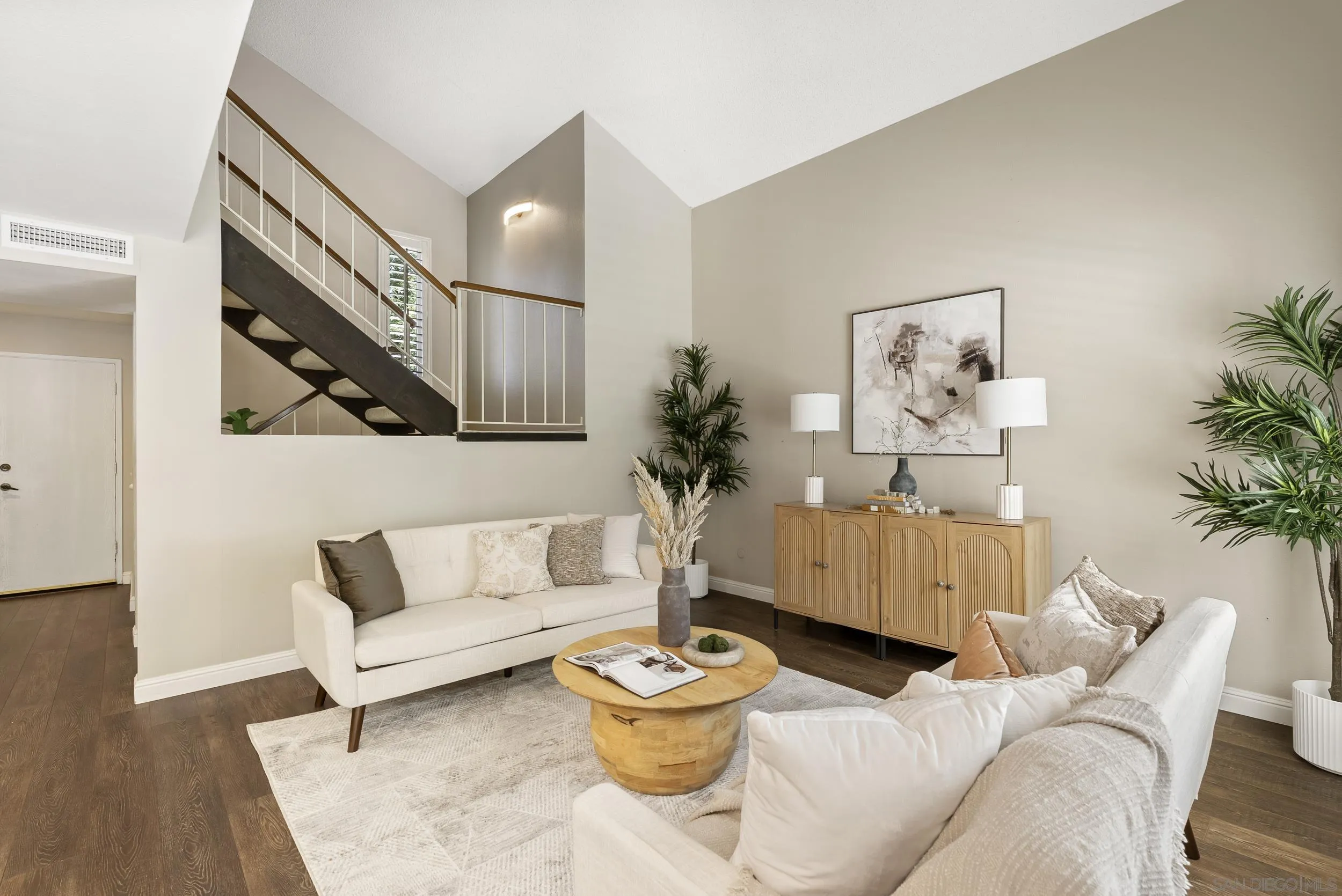https://cdn.realtyfeed.com/cdn/127/260019568/36fc673fbfa41c944f9dad2e450db6a9.webp