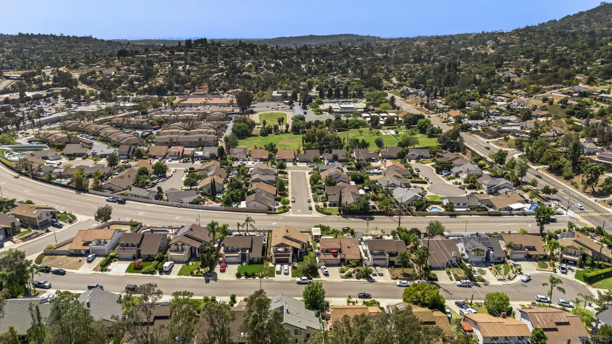 https://cdn.realtyfeed.com/cdn/127/260019568/61d9bcbf6f3b19b426f4ca612a5b4dd2.webp