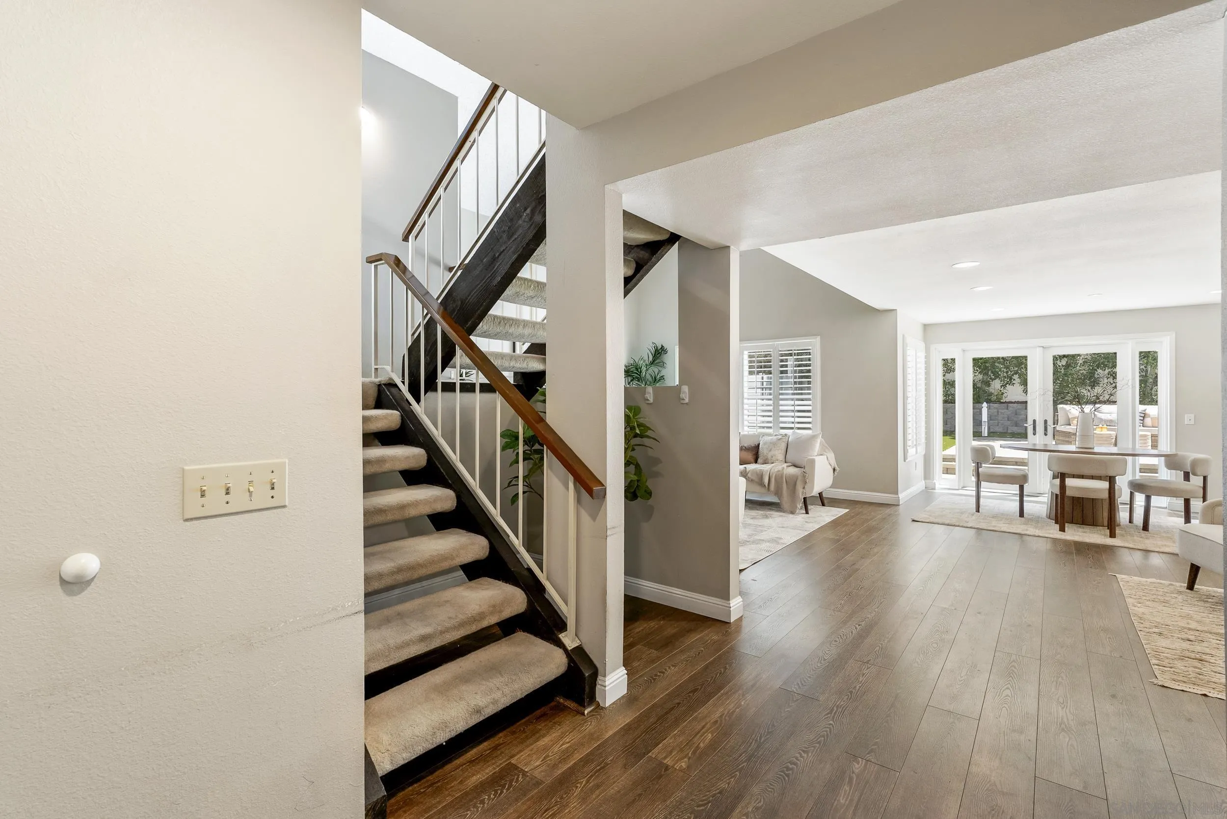 https://cdn.realtyfeed.com/cdn/127/260019568/6d92bada84dea2452bde360353b28c6b.webp
