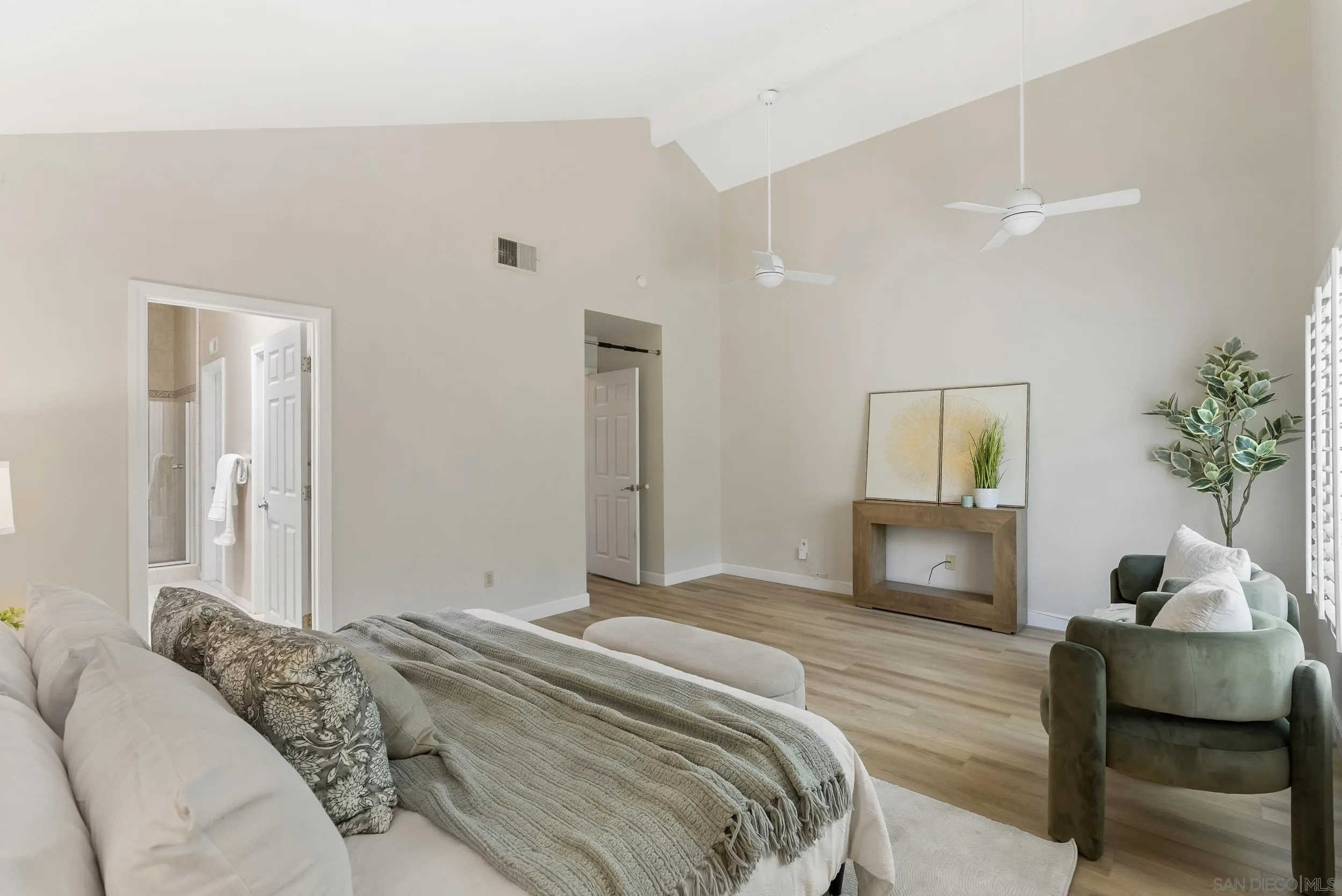 https://cdn.realtyfeed.com/cdn/127/260019568/a7121941a718d914e0f778322c4d3ac6.webp
