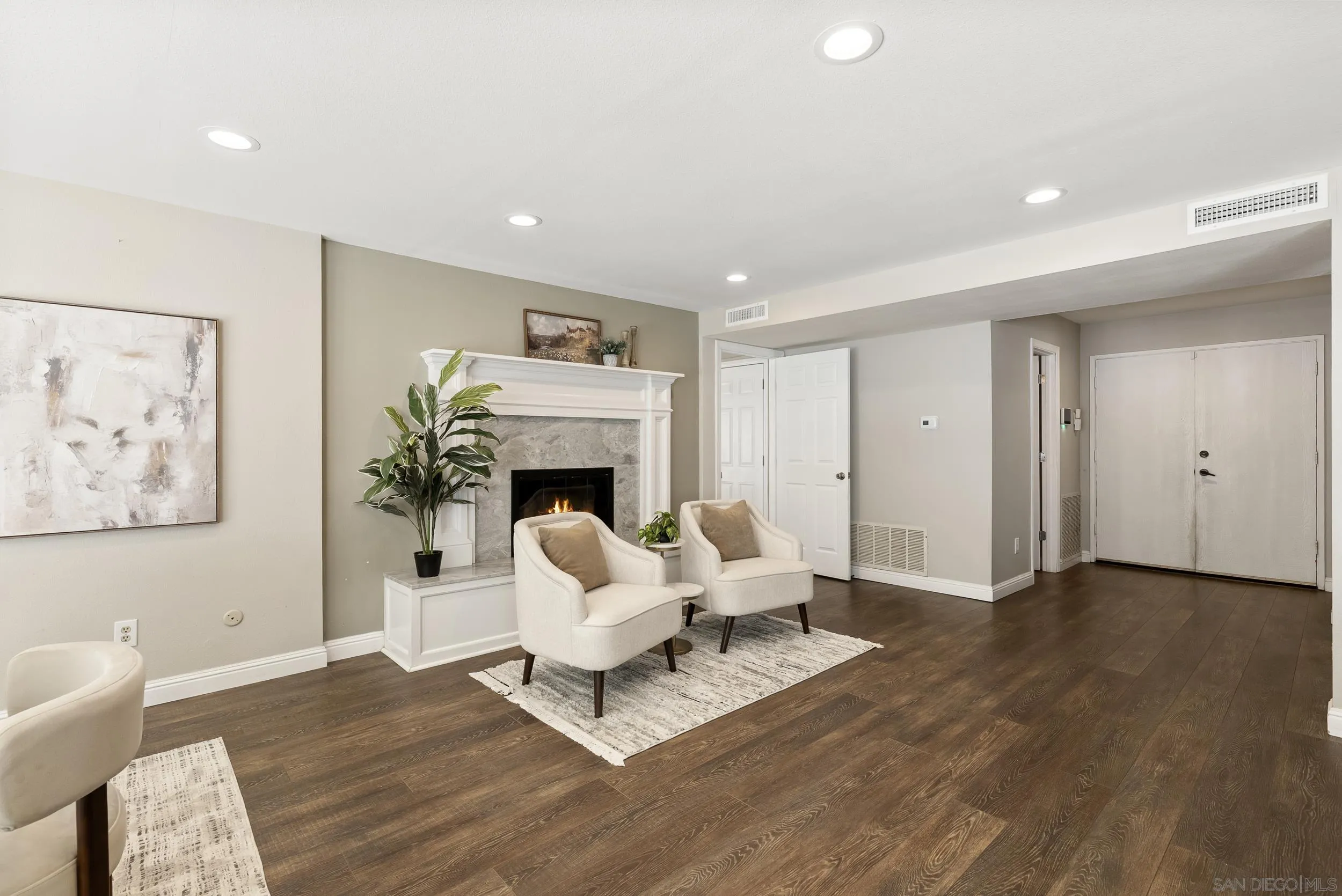 https://cdn.realtyfeed.com/cdn/127/260019568/c675c106575696f1aa1d7633a50764d8.webp