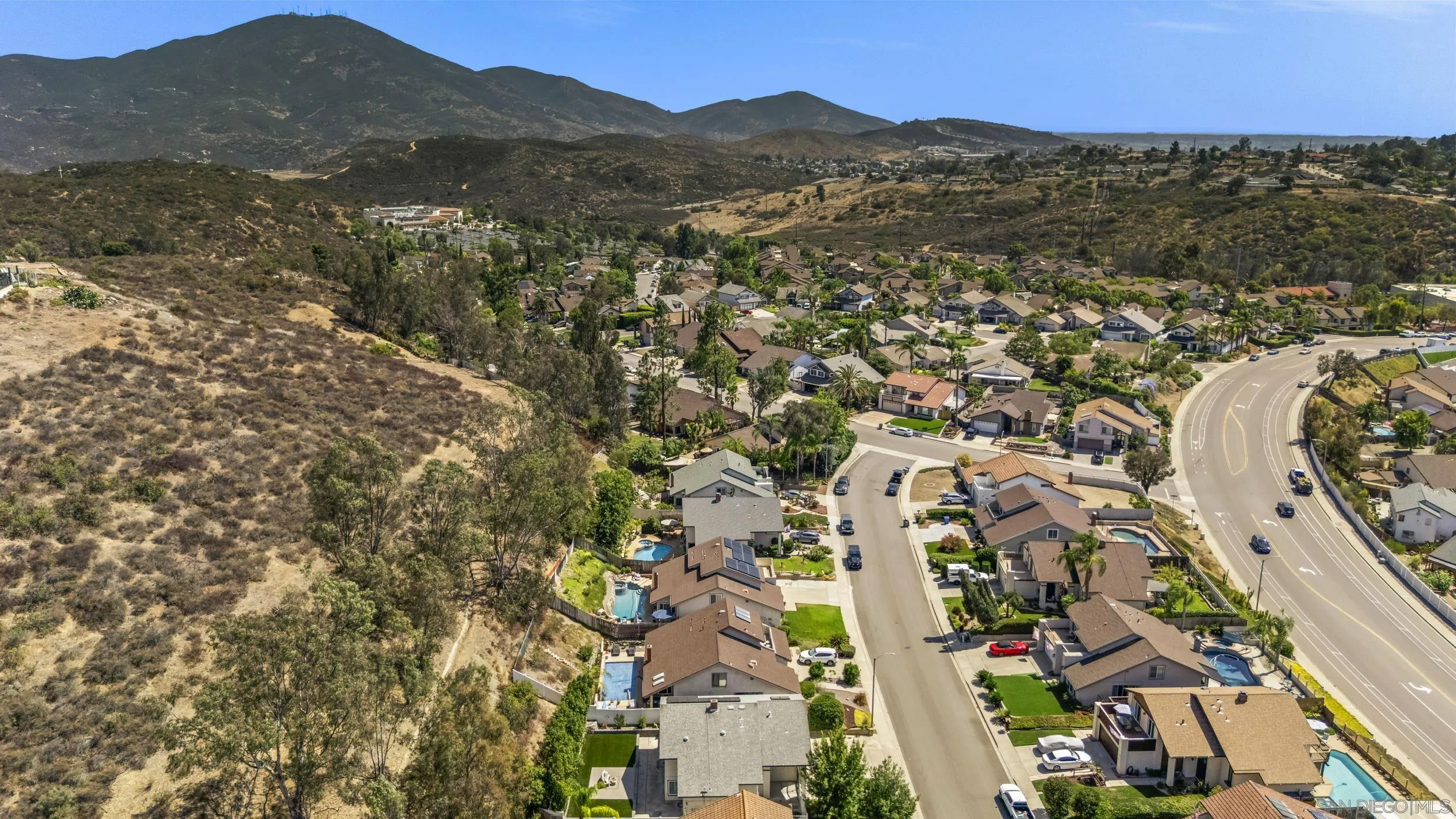 https://cdn.realtyfeed.com/cdn/127/260019568/cdec58ab8e817eb1599208e9bfb9ab92.webp