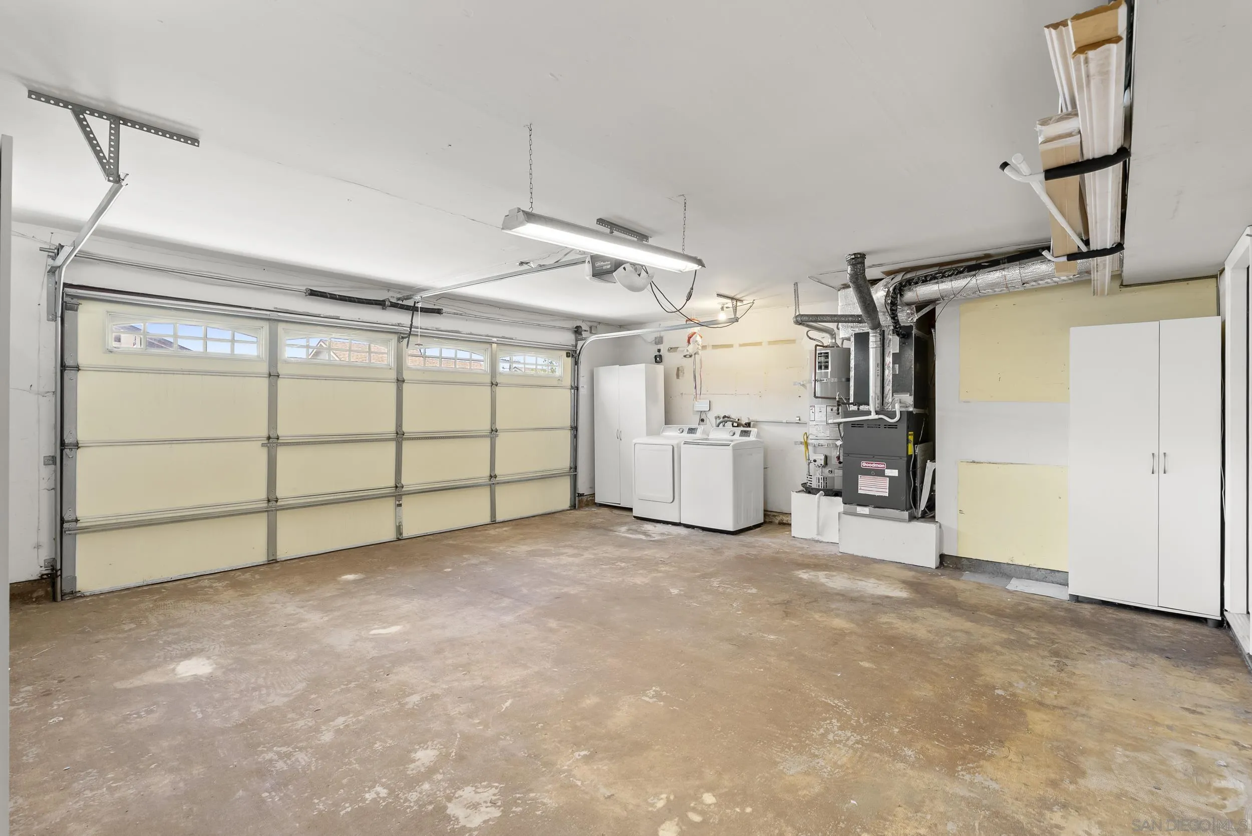 https://cdn.realtyfeed.com/cdn/127/260019568/df0a14408671a5326682f13b03602179.webp