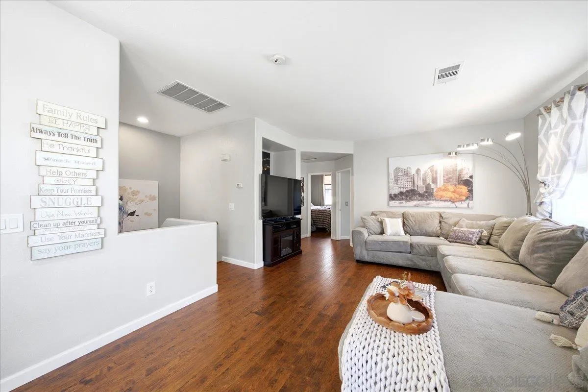 Photo #6: 260019570 Listing: Photo #6
