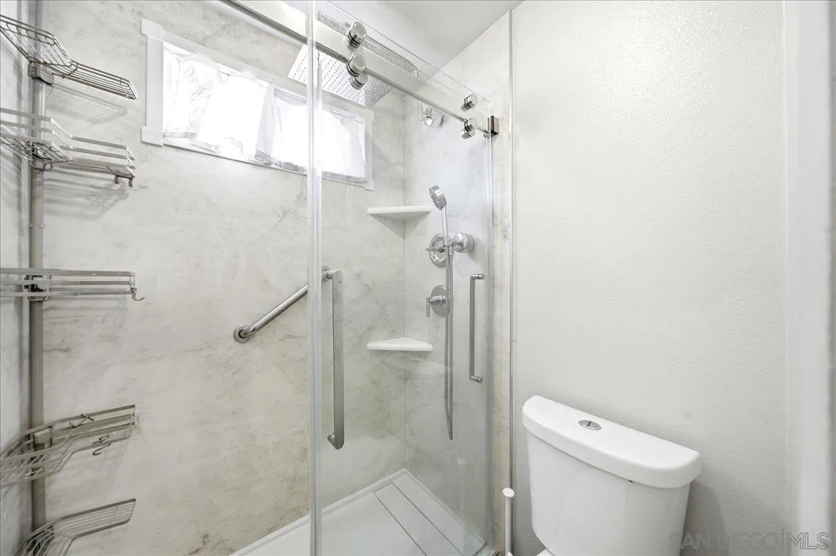 Photo #9: 260019570 Listing: Photo #9