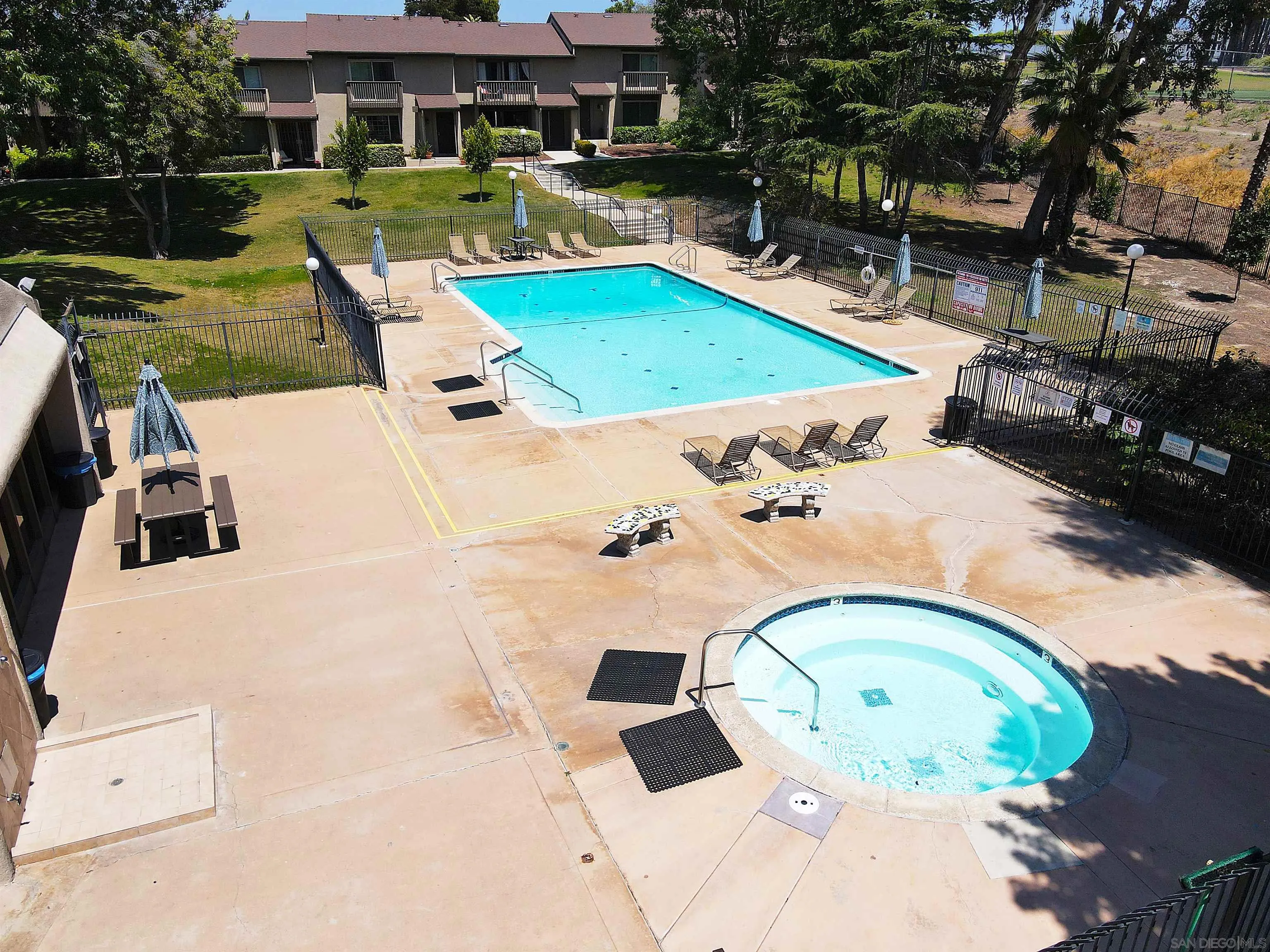 https://cdn.realtyfeed.com/cdn/127/260019572/4a77f2f597bc188c7f9850ef8fb630ba.webp