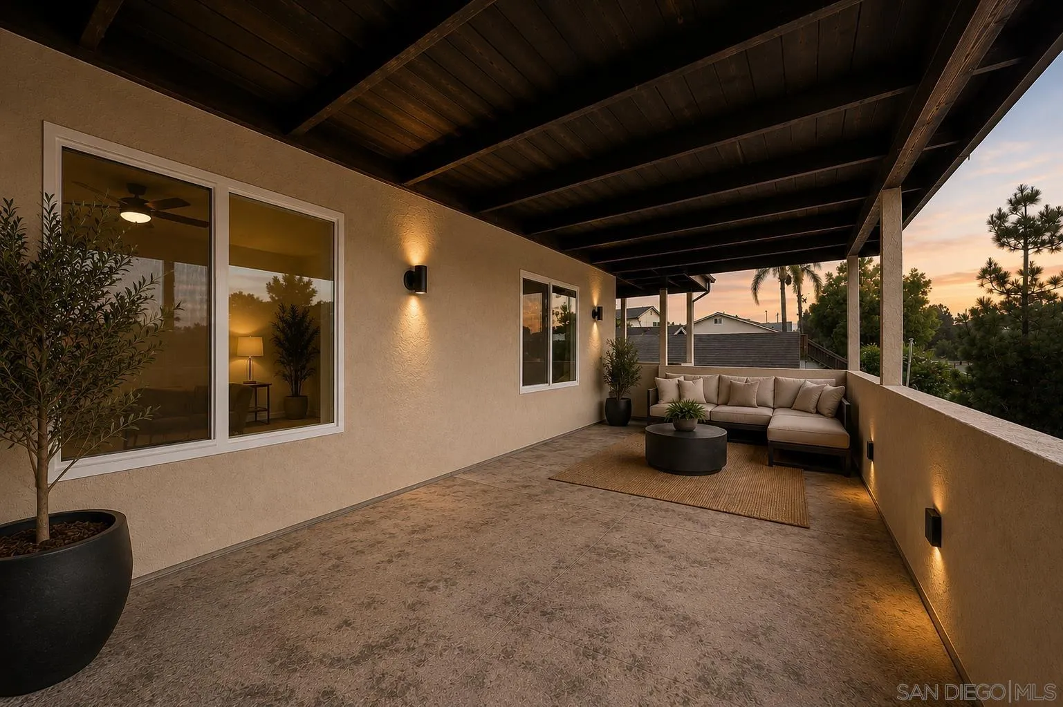 https://cdn.realtyfeed.com/cdn/127/260019572/a215e6c15ca5c97aeaff270eaa6601db.webp