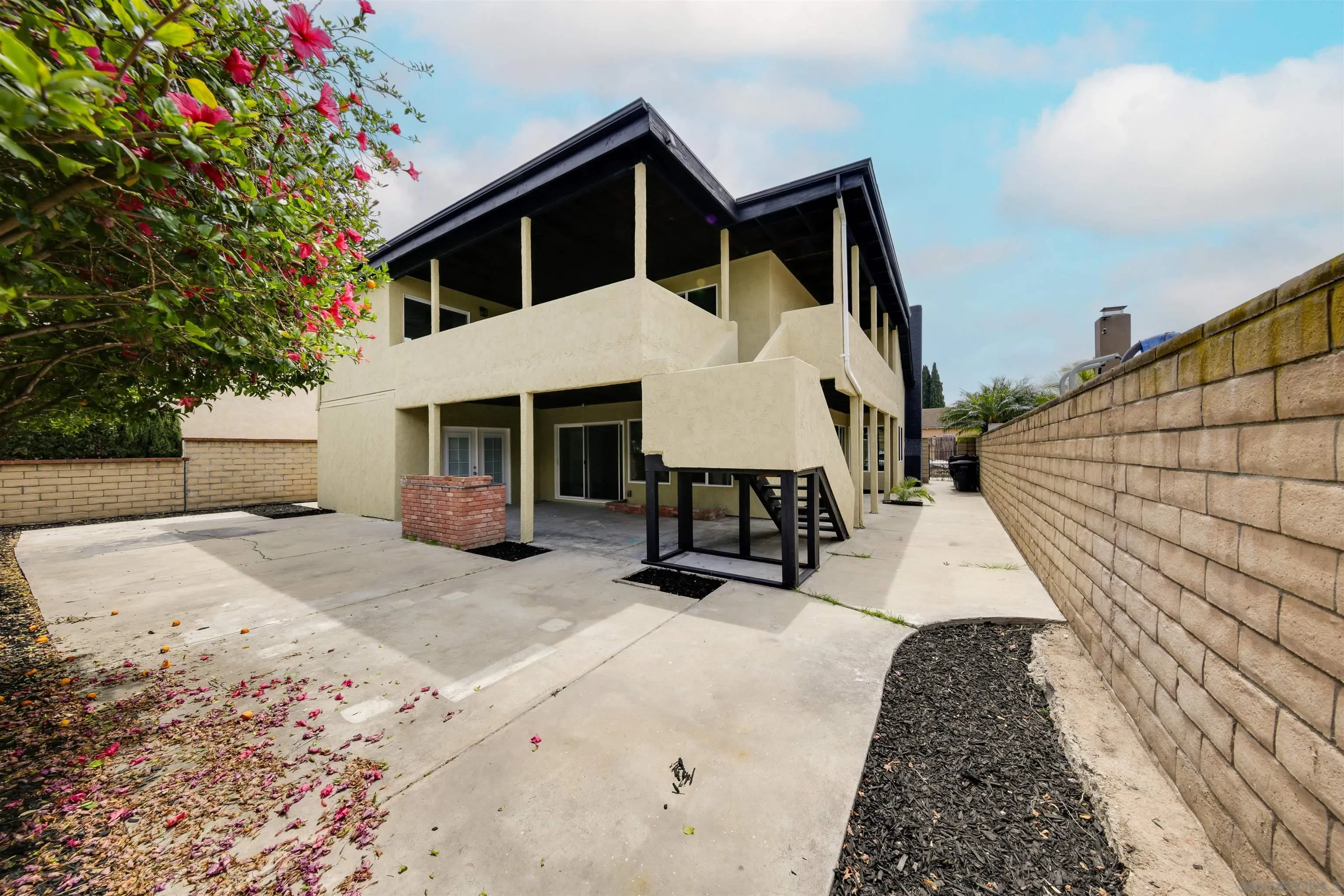 https://cdn.realtyfeed.com/cdn/127/260019572/c557bcfcbf6cc2dda86a2d6456df4750.webp