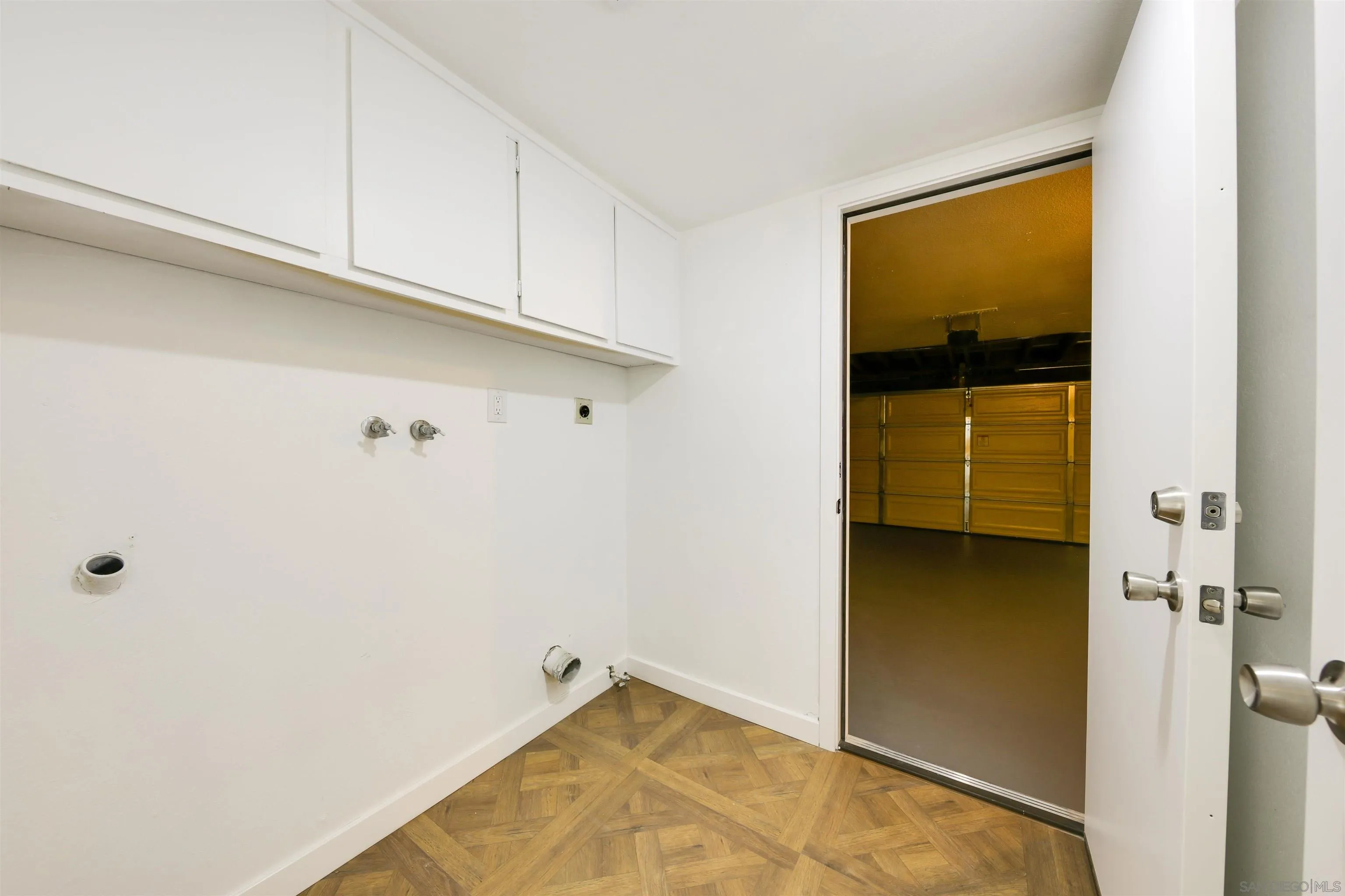 https://cdn.realtyfeed.com/cdn/127/260019572/d14e4adcf4b289598340756f8452224b.webp