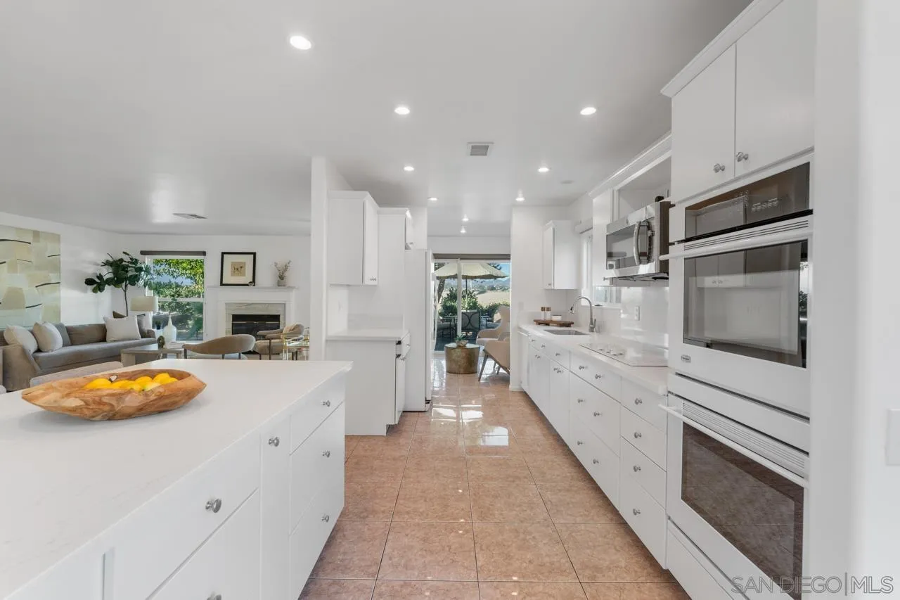 https://cdn.realtyfeed.com/cdn/127/260019574/df2d5713a449988e443d37260e2fbcc5.webp