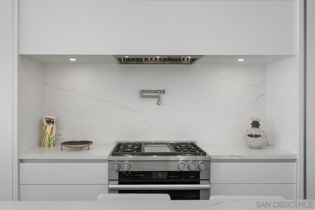 https://cdn.realtyfeed.com/cdn/127/260019575/40bb827ff67dde59bc17231b7c69b545.webp