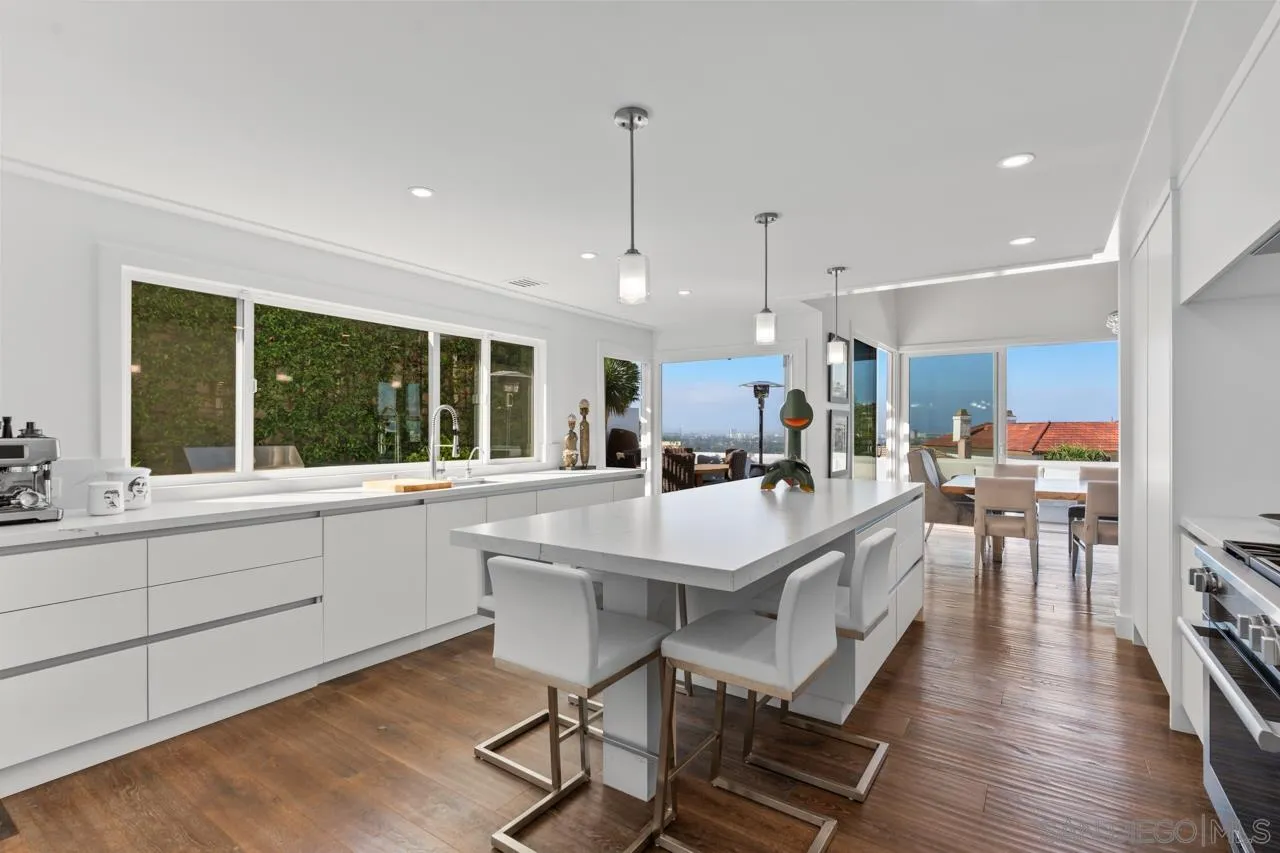 https://cdn.realtyfeed.com/cdn/127/260019575/4c4685d948196265eabe4a00e5ad1421.webp