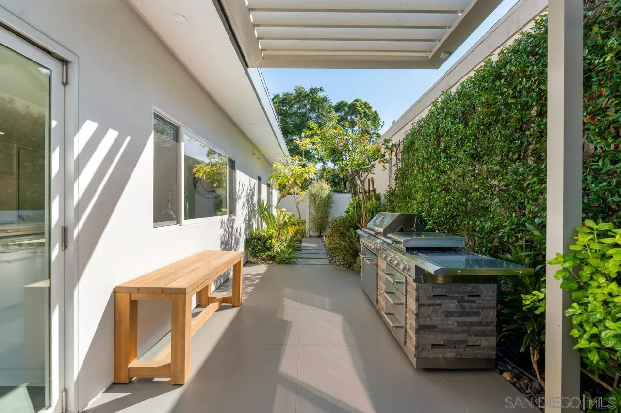 https://cdn.realtyfeed.com/cdn/127/260019575/a1a9b4672ce0345de1f77401f26e9e8e.webp