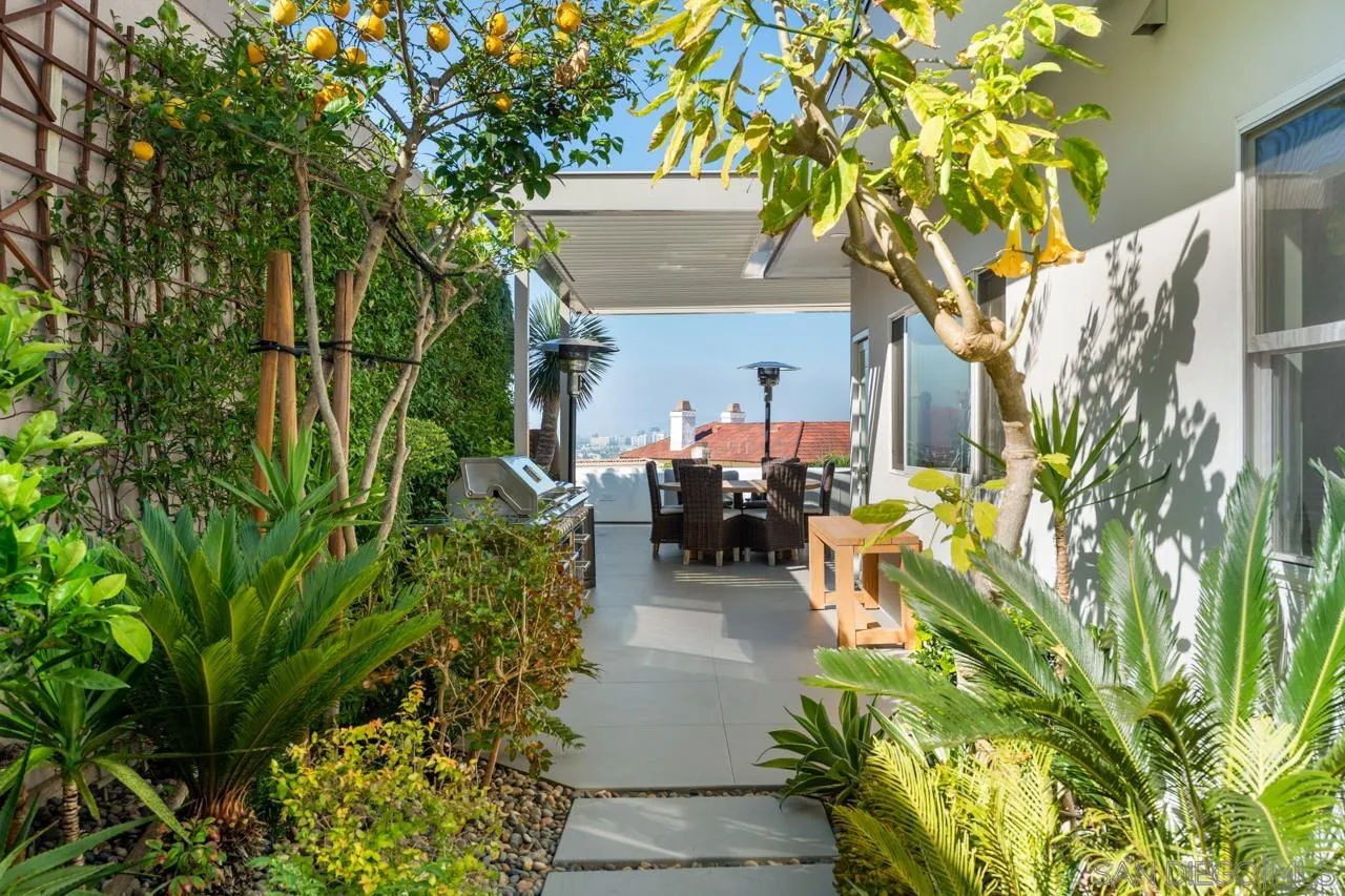 https://cdn.realtyfeed.com/cdn/127/260019575/ab04a222fb17ba5edf460c5352460b26.webp