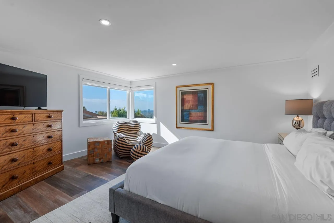 https://cdn.realtyfeed.com/cdn/127/260019575/c479213719b6585bdf9bc9bab15653e3.webp