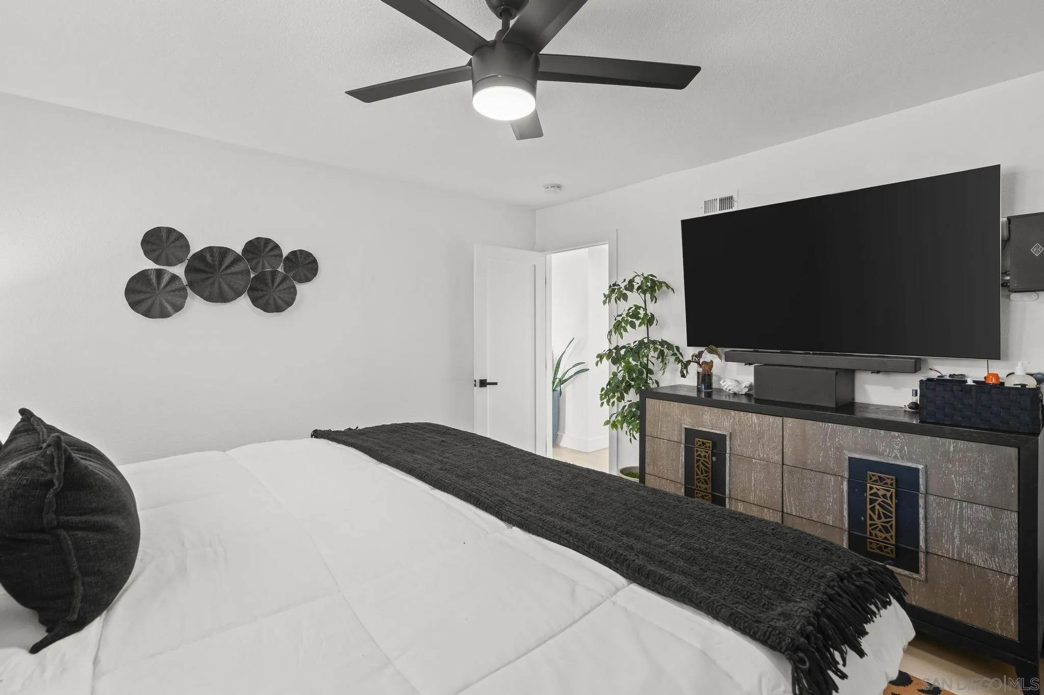 https://cdn.realtyfeed.com/cdn/127/260019576/0e025dd59b378bc4c8e238fef8a3e969.webp