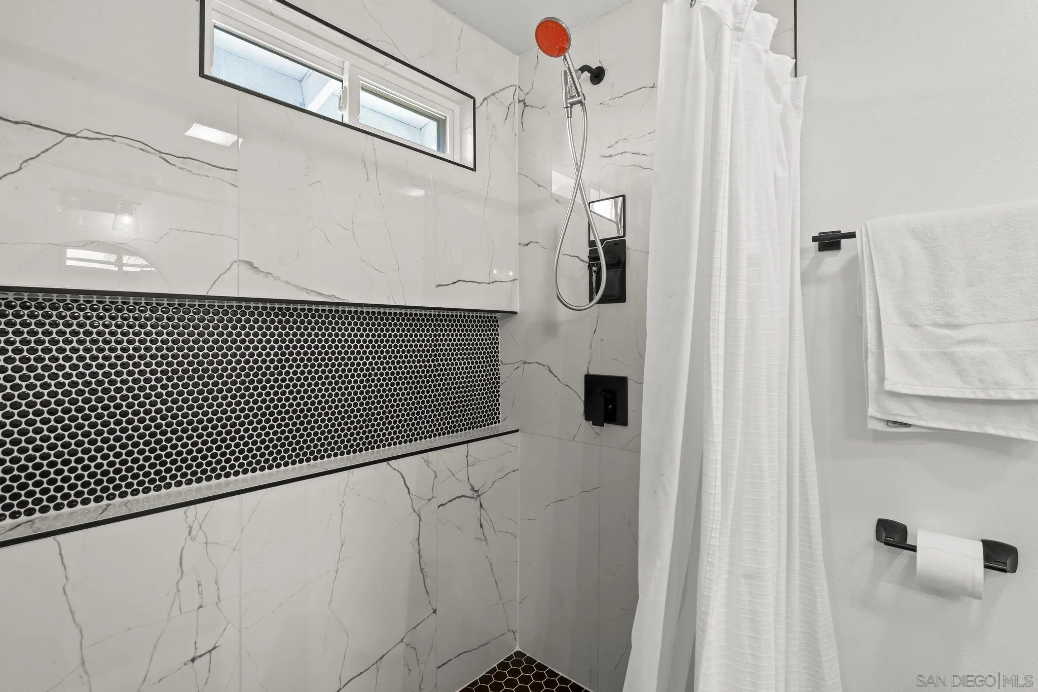 https://cdn.realtyfeed.com/cdn/127/260019576/9dc52333c4f9aa0a2506193fdc43f405.webp