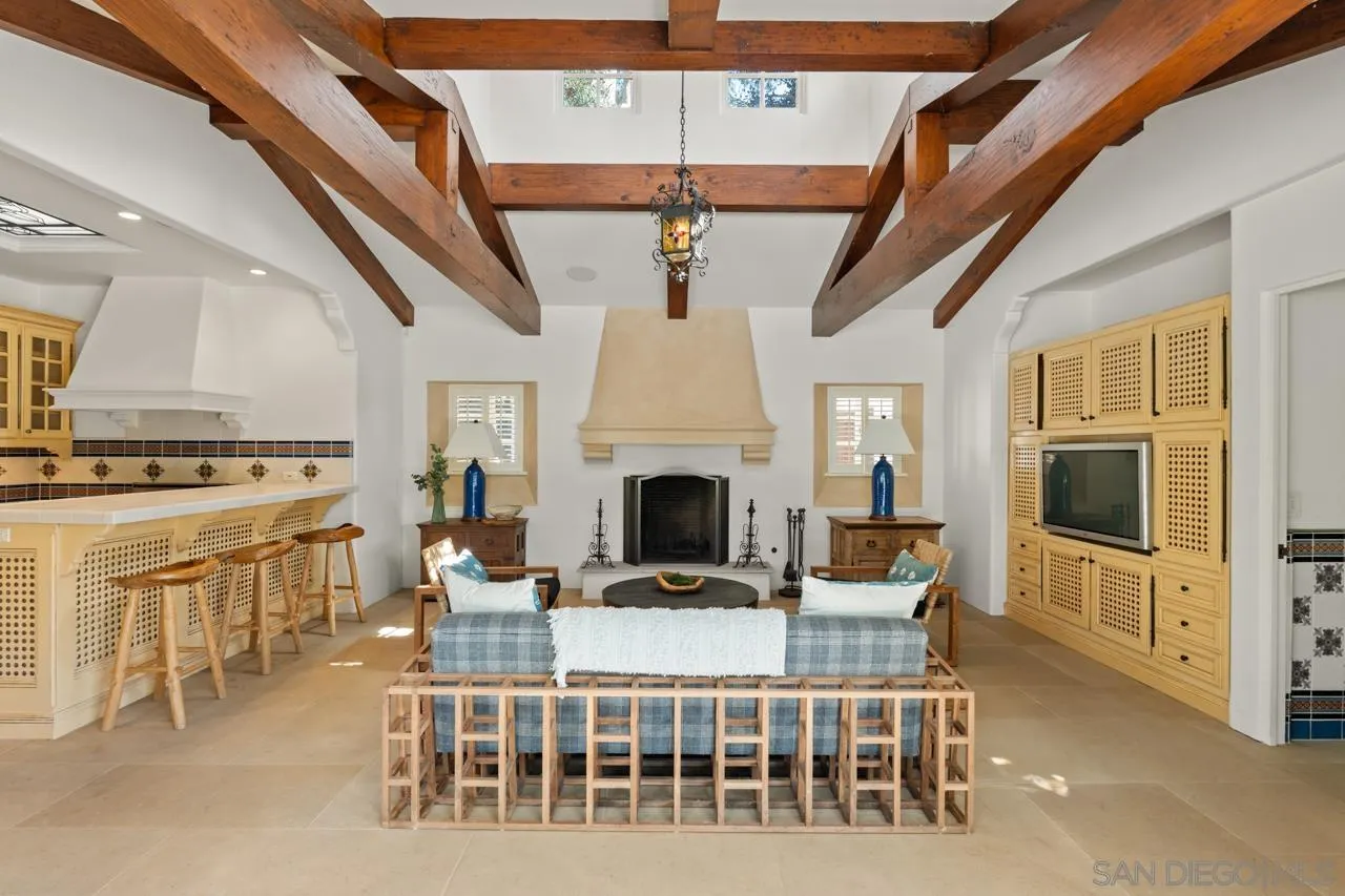 https://cdn.realtyfeed.com/cdn/127/260019577/573e39b8b5f962fa849e8d4e9a2e034e.webp