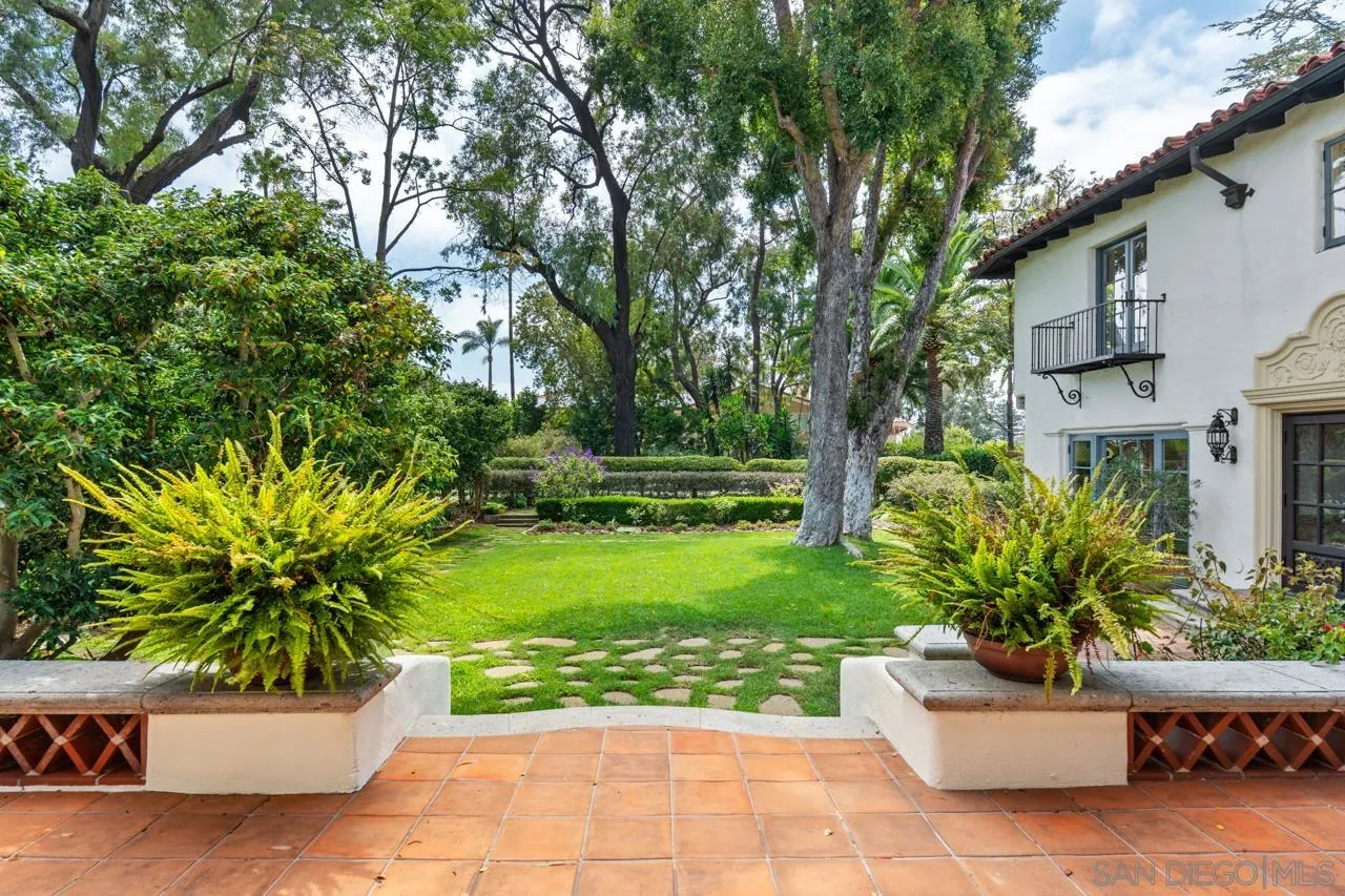 https://cdn.realtyfeed.com/cdn/127/260019577/a062d665c2aca3fe95fce5afcd1aa8a7.webp