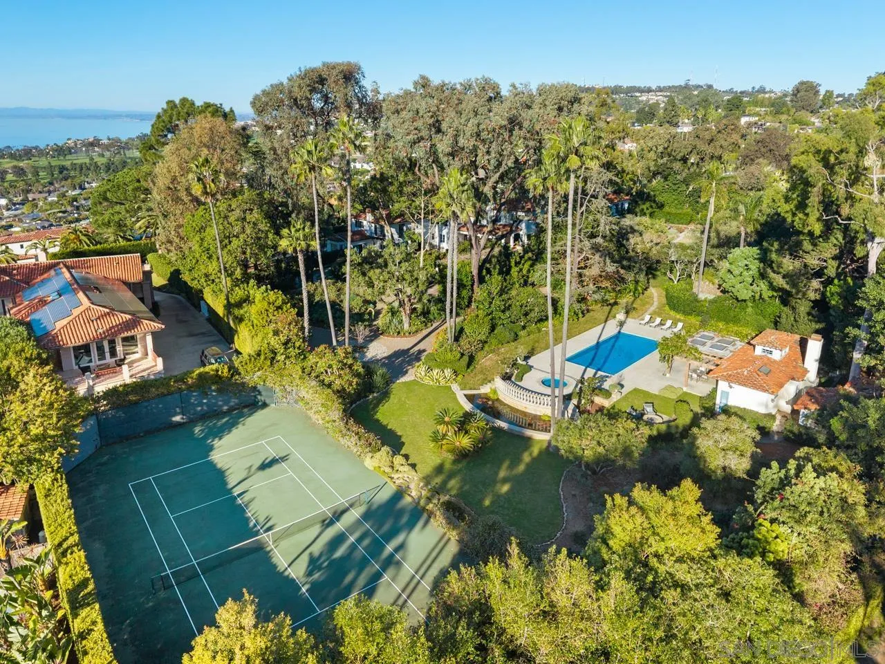 https://cdn.realtyfeed.com/cdn/127/260019577/c4734c0c52358a1fd08f8503ce46a3f1.webp