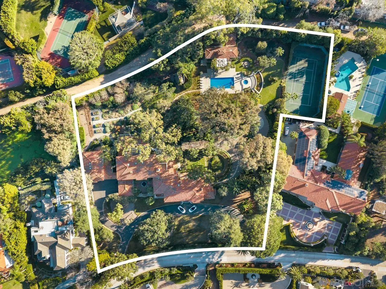 https://cdn.realtyfeed.com/cdn/127/260019577/d319568d99bb53309700fac2ef90a056.webp