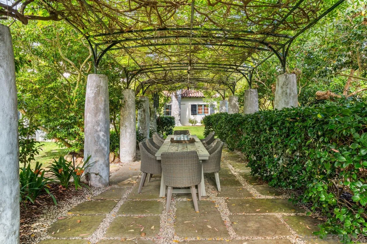 https://cdn.realtyfeed.com/cdn/127/260019577/fb7cff7e716124b5f9d8d1830d6e1ba9.webp