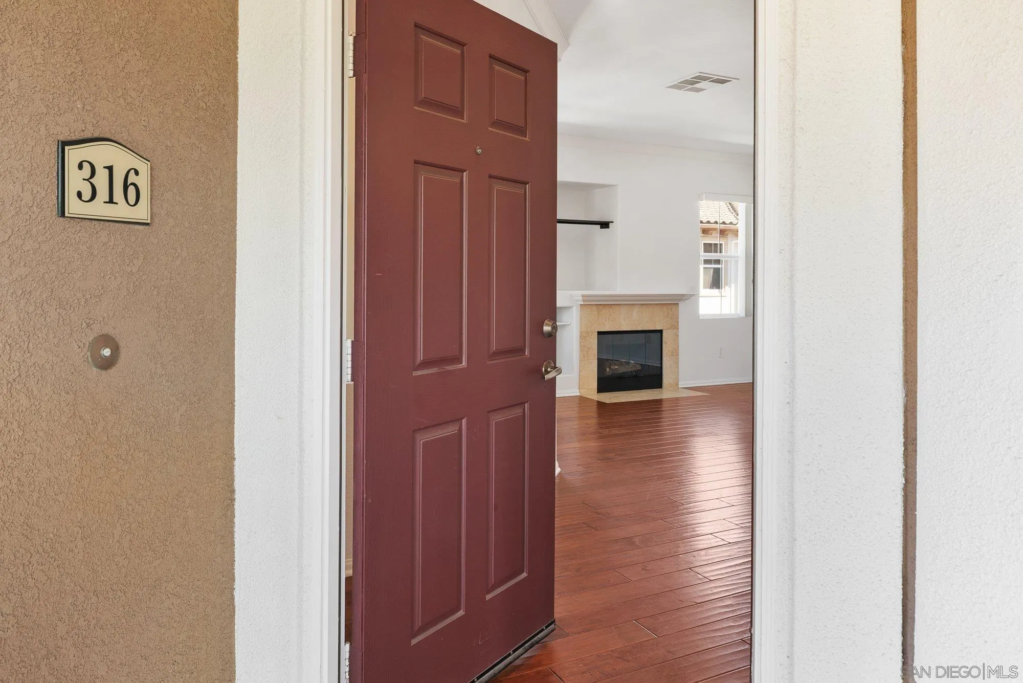 Photo #9: 260019578 Listing: Photo #9