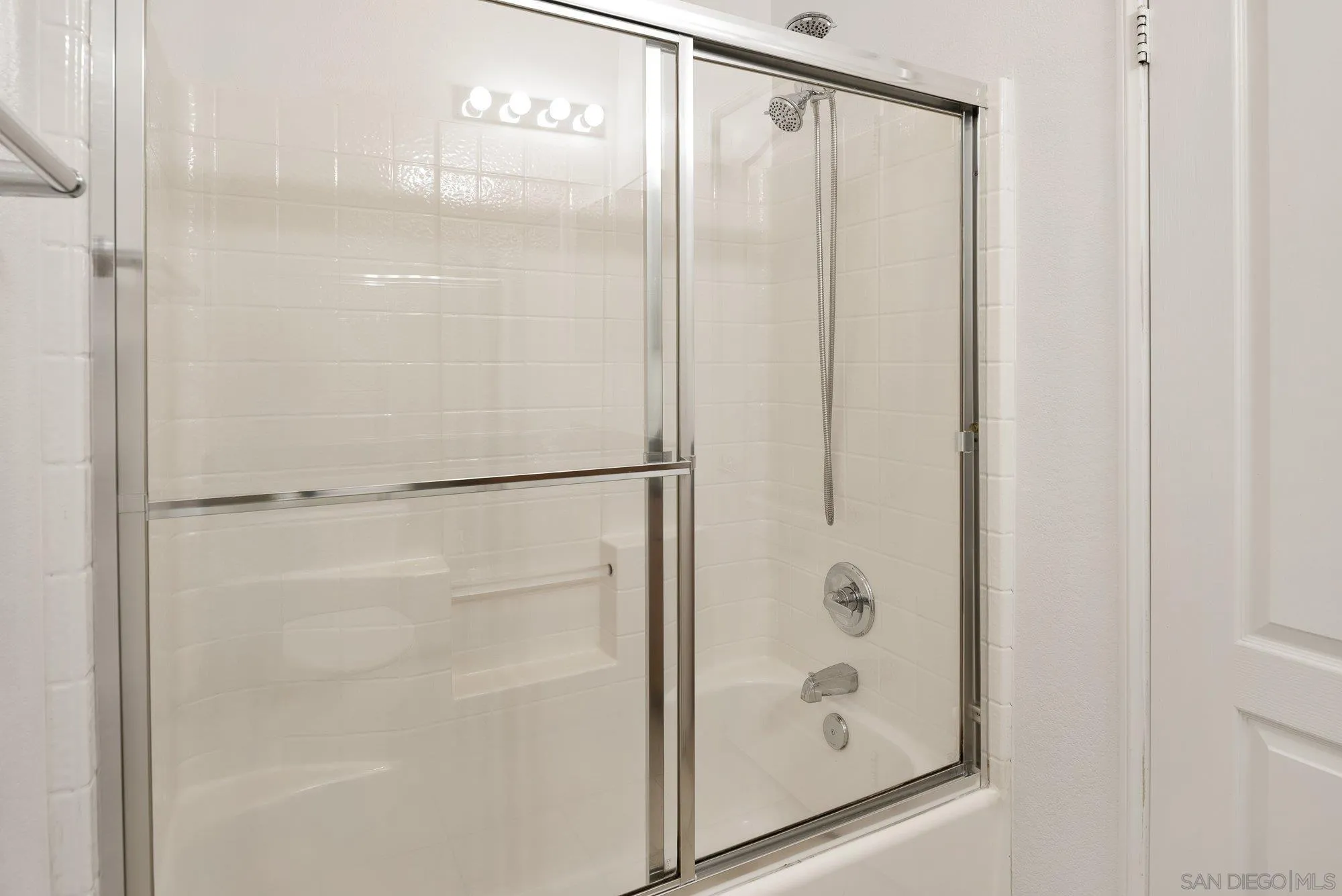 Photo #30: 260019578 Listing: Photo #30