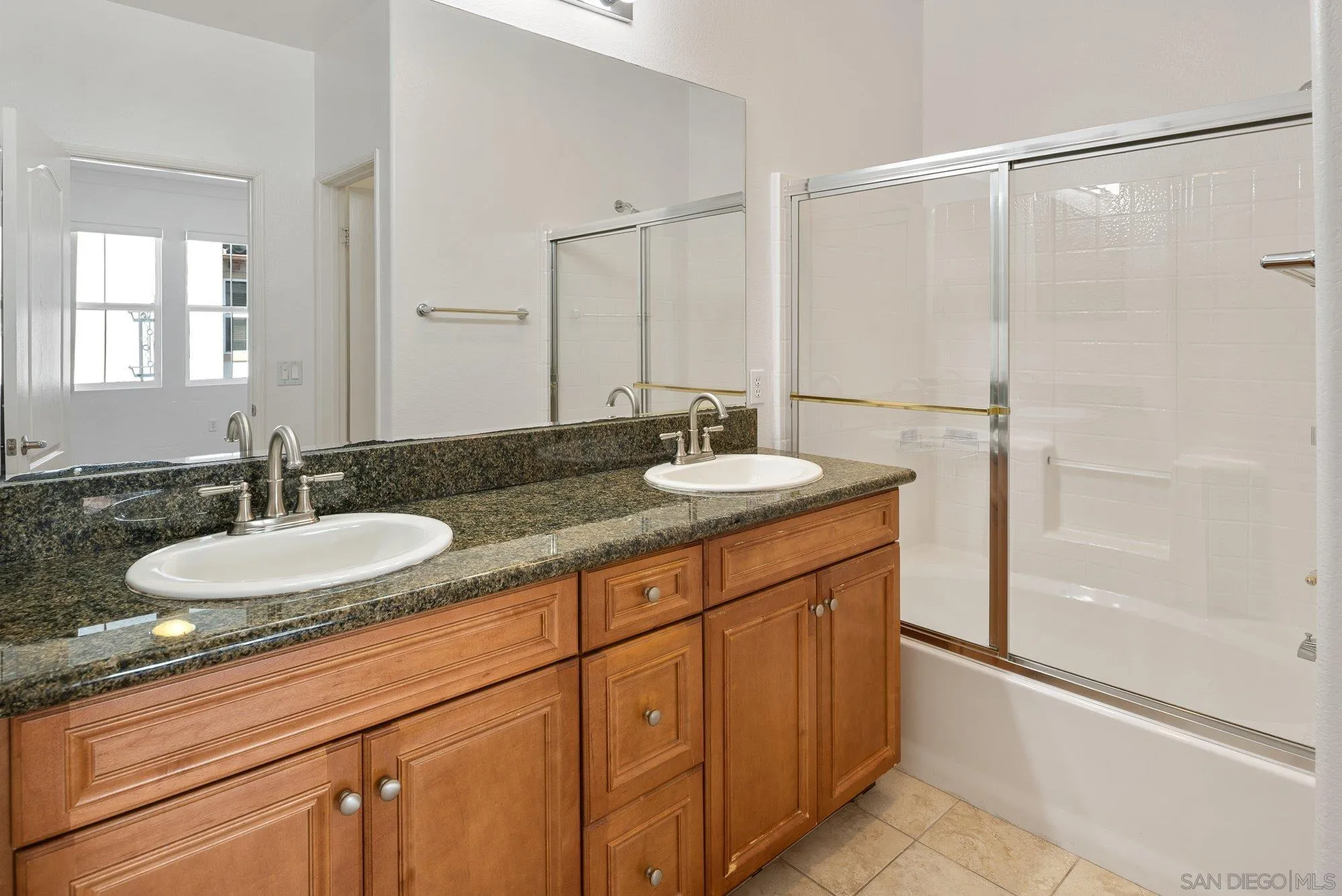 Photo #23: 260019578 Listing: Photo #23