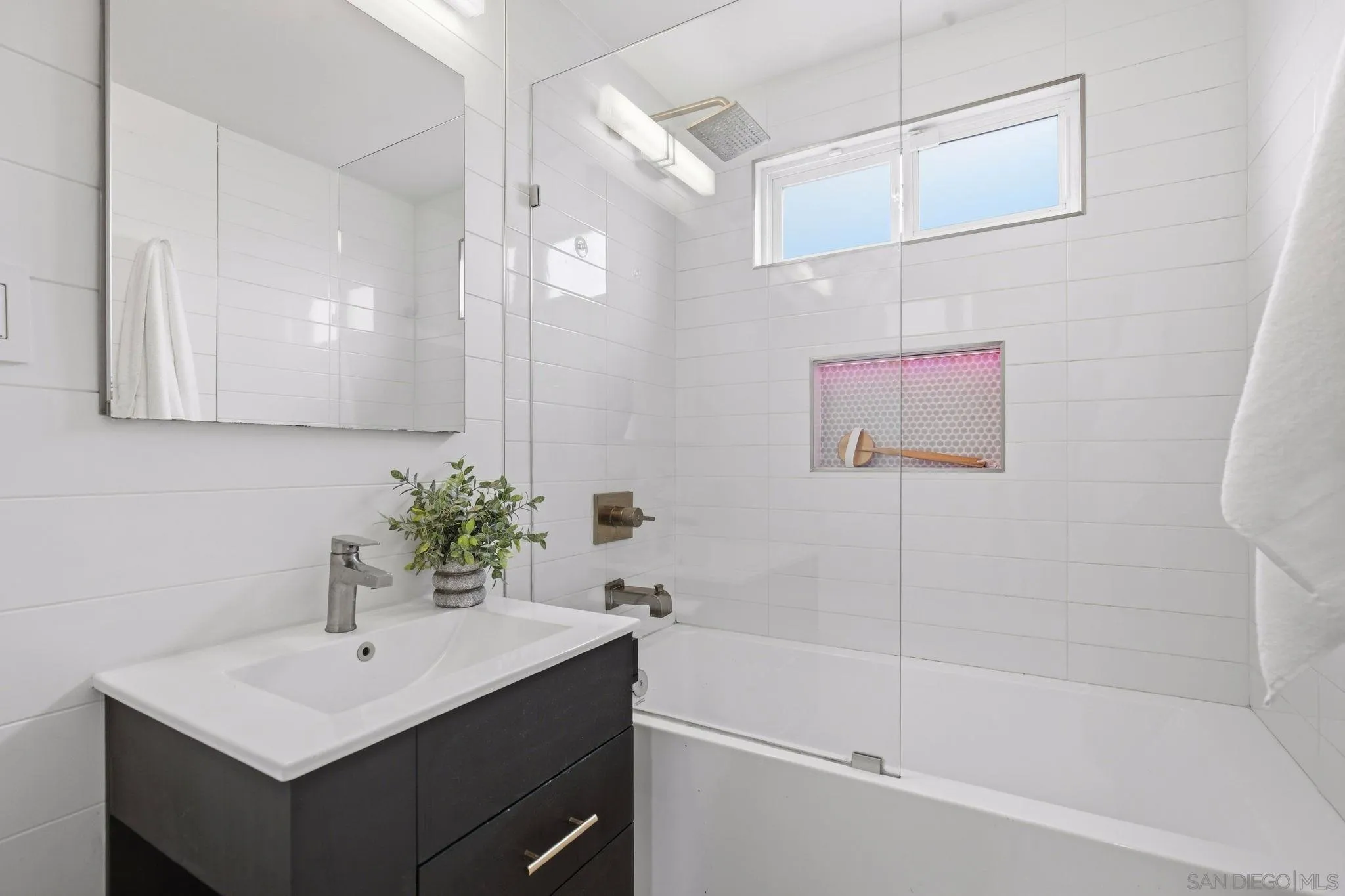 Photo #11: 260019579 Listing: Photo #11