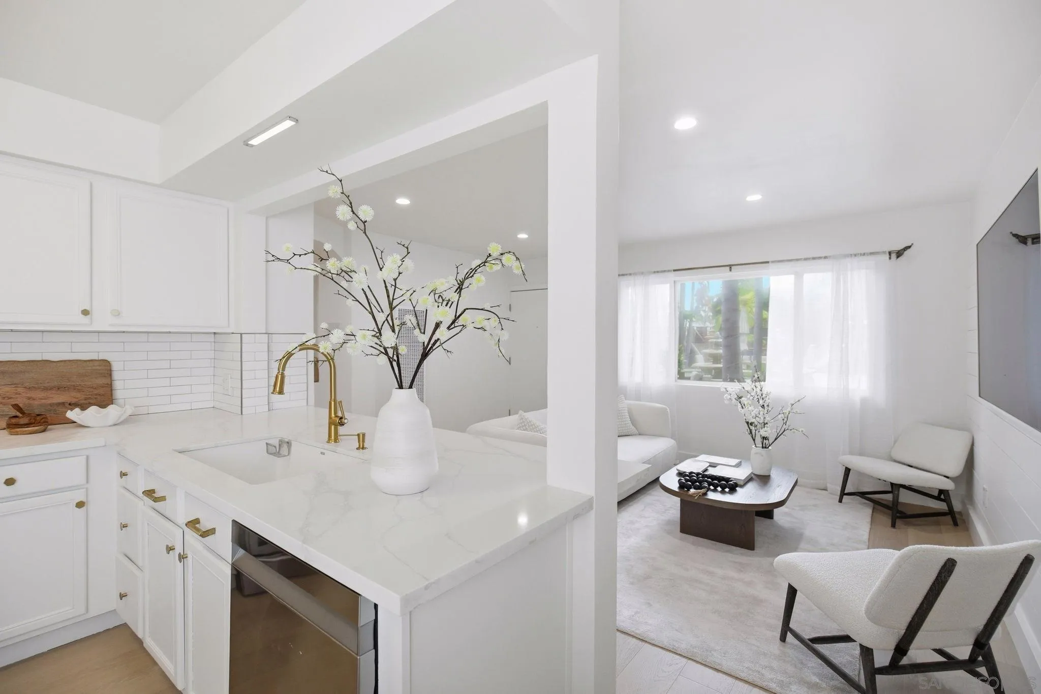 Photo #8: 260019579 Listing: Photo #8