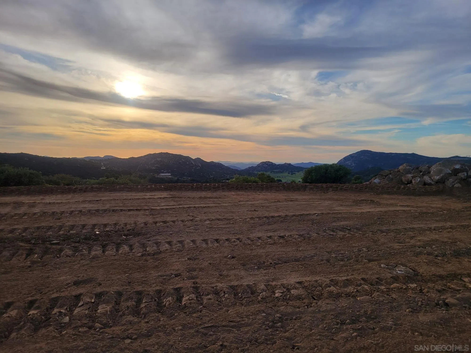 23018 Illahee Dr Unit 13, Alpine, CA 91901 - Main photo, Alpine, CA