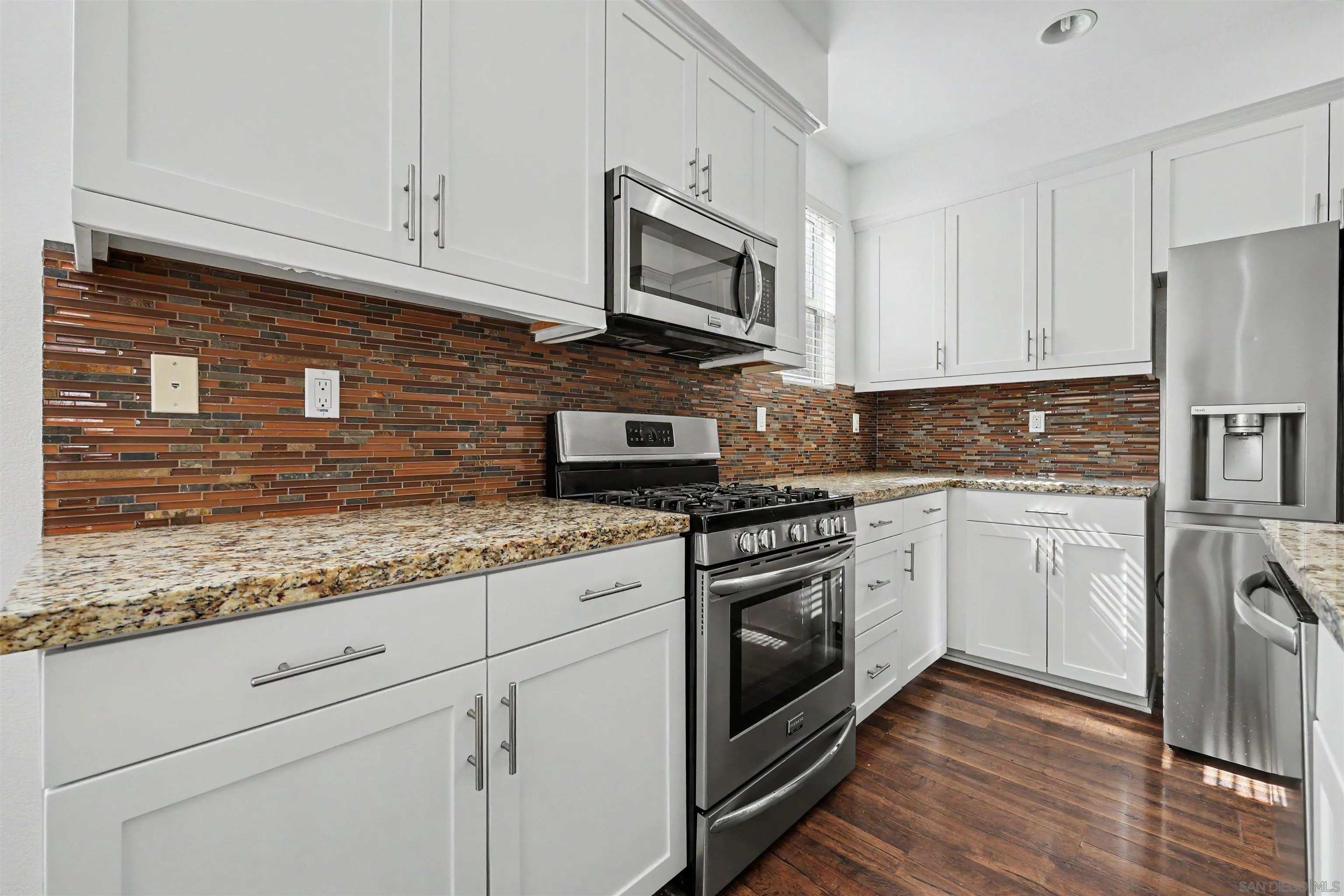 Photo #12: 260019583 Listing: Photo #12