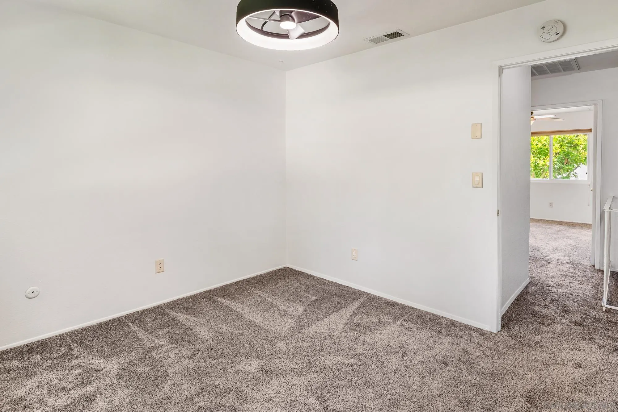 Photo #25: 260019586 Listing: Photo #25