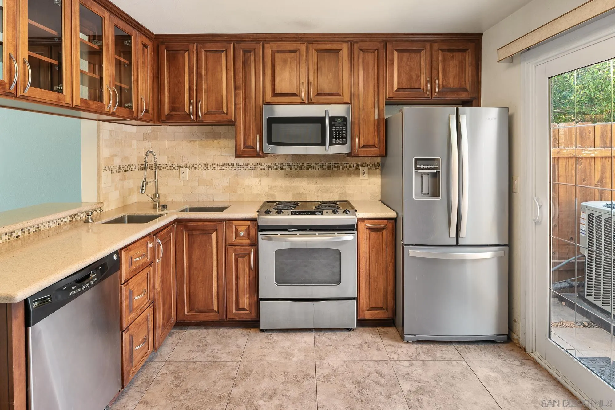 Photo #14: 260019586 Listing: Photo #14