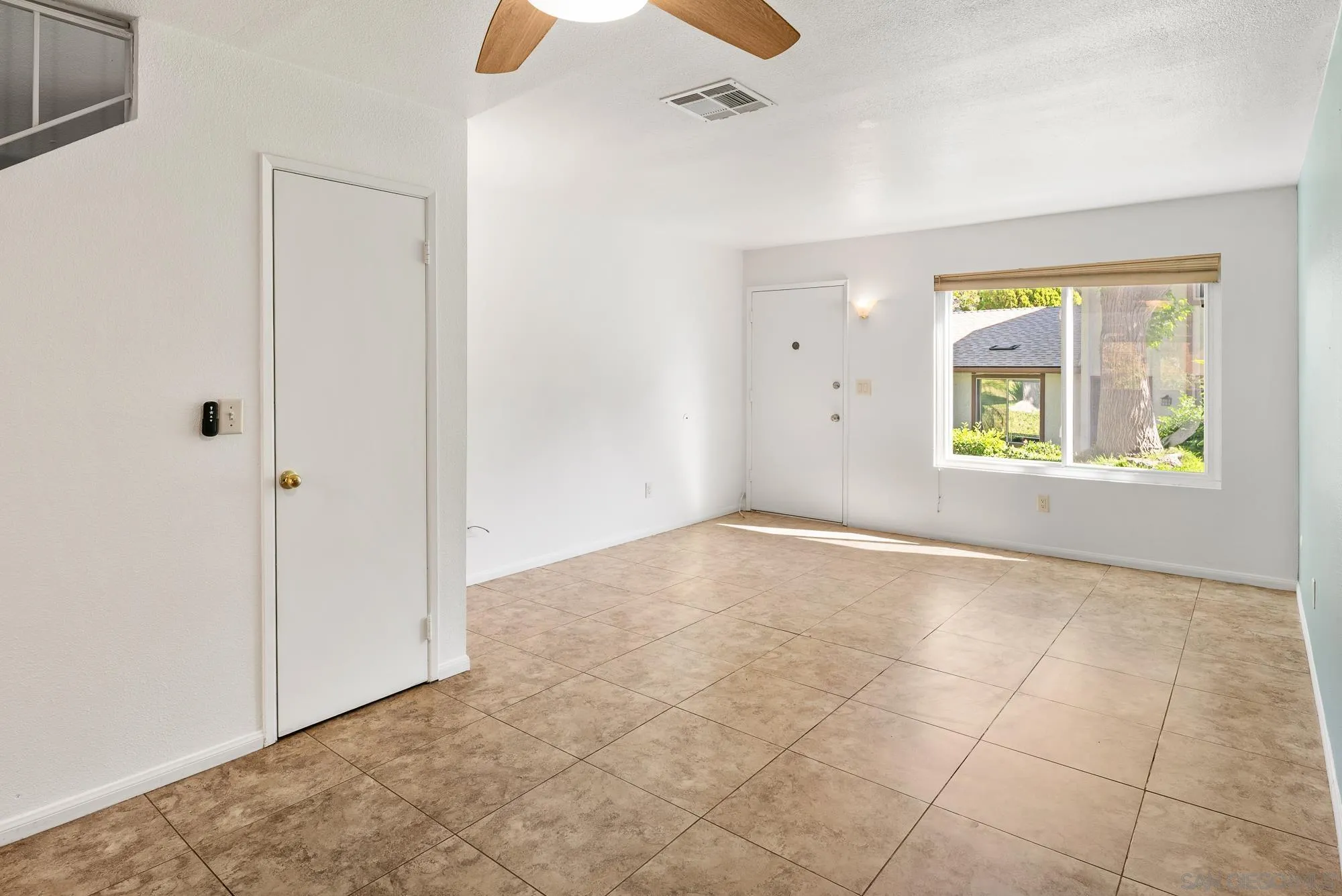 Photo #10: 260019586 Listing: Photo #10