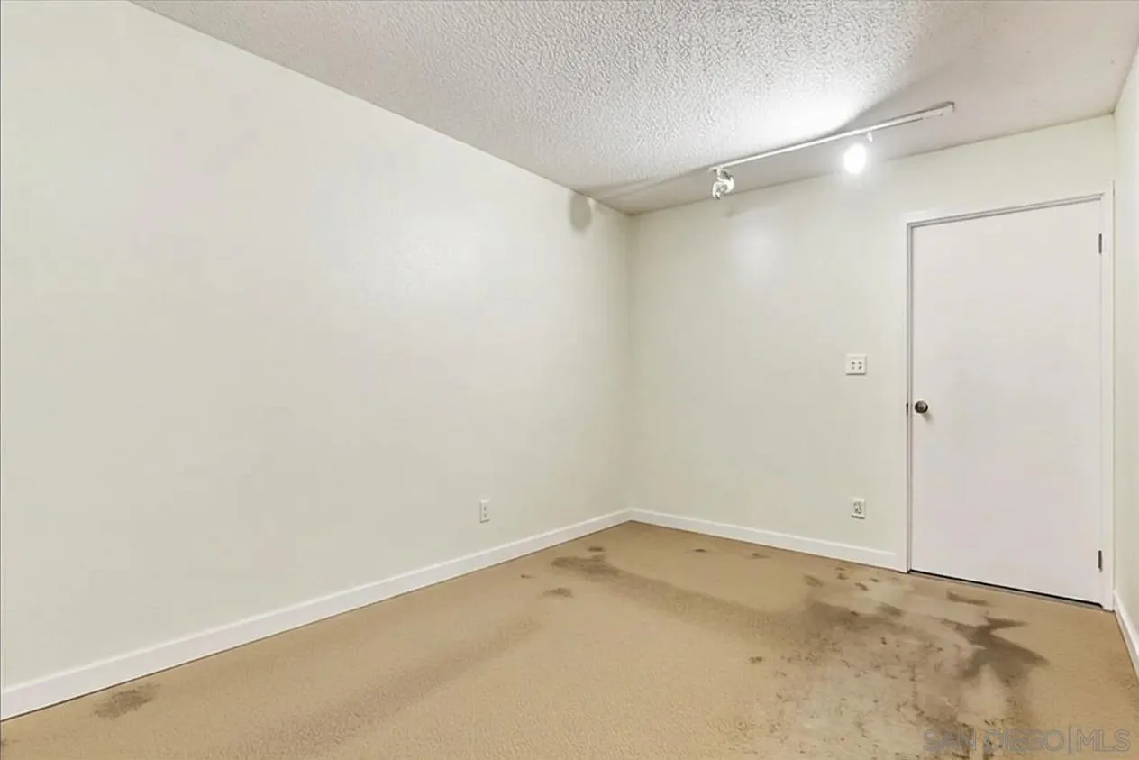 https://cdn.realtyfeed.com/cdn/127/260019589/86442d5cf1c7f6aa5bfcf38195fc9661.webp
