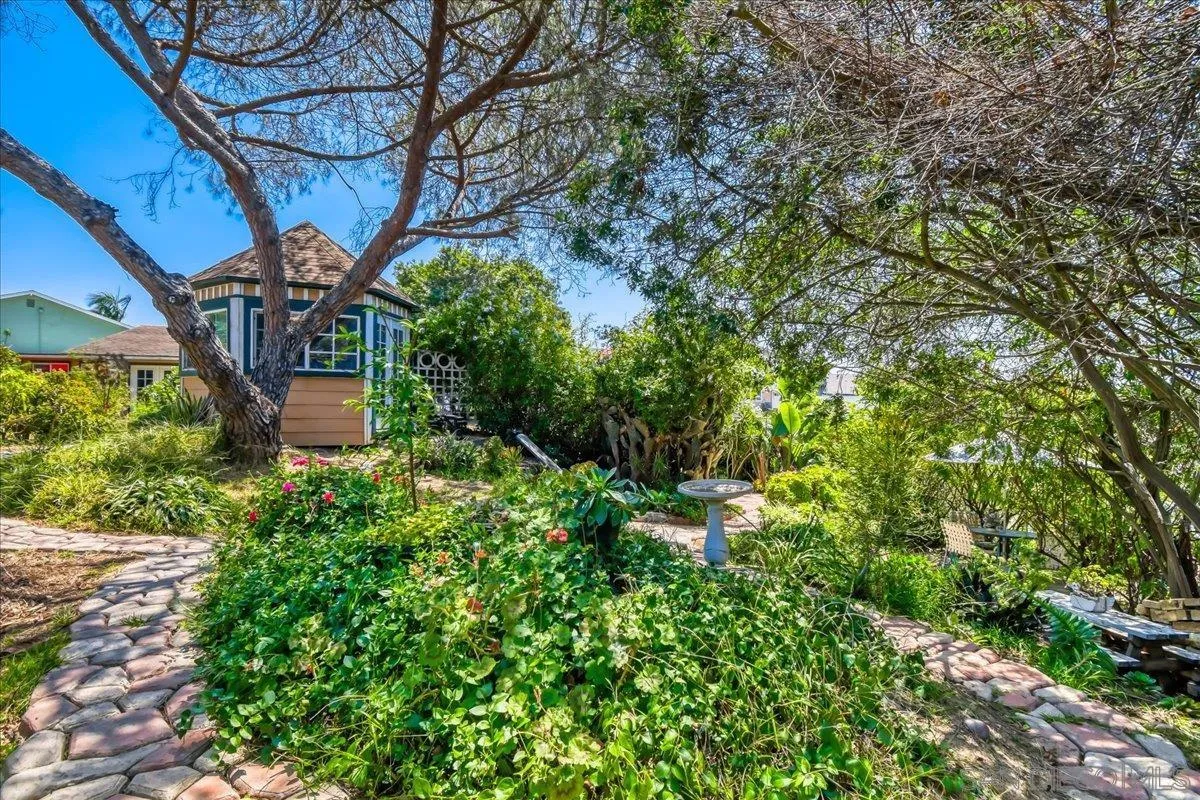 https://cdn.realtyfeed.com/cdn/127/260019589/c1cd6868b0df71c34a77b6266ec4a1b6.webp
