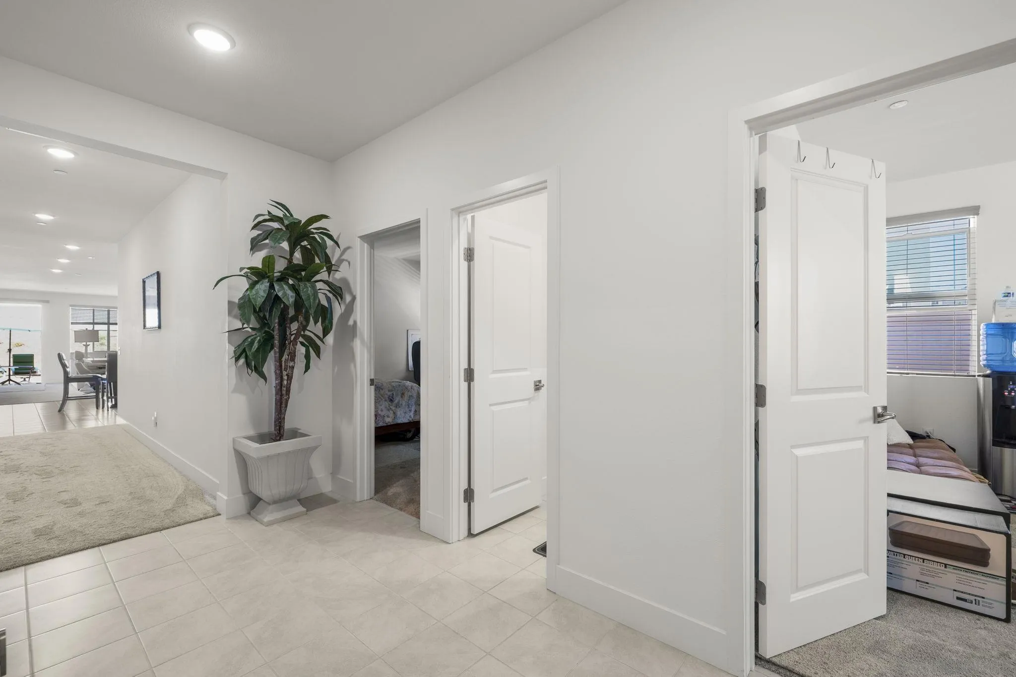 https://cdn.realtyfeed.com/cdn/127/260019590/2d26516717564d520cfb4545cb951bd4.webp