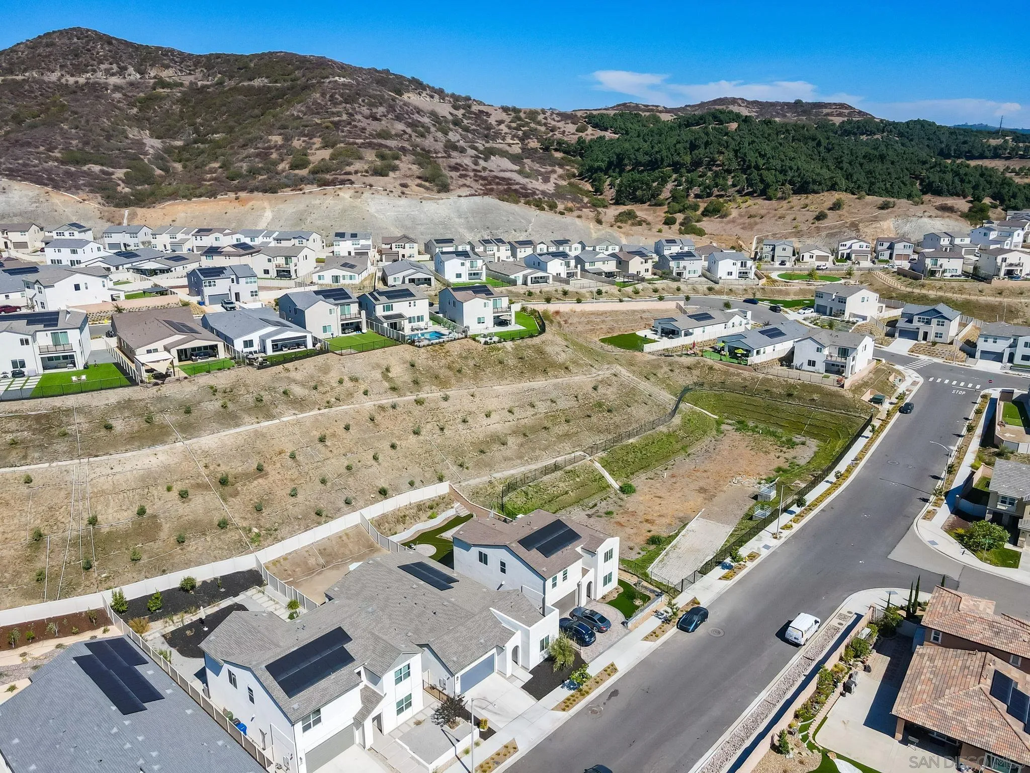 https://cdn.realtyfeed.com/cdn/127/260019590/4580cf1f3cc18d407e8268799b8f19b3.webp